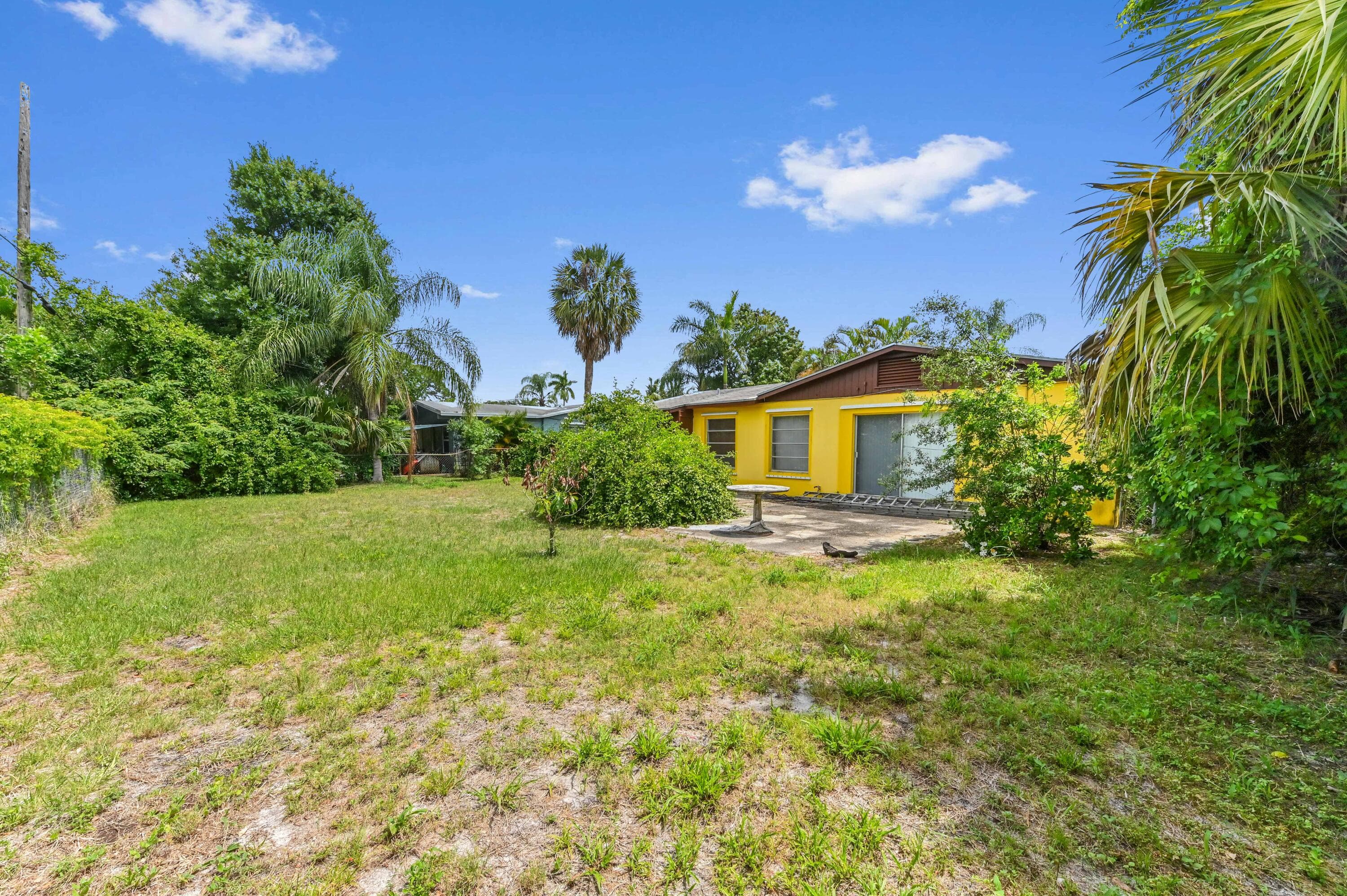 877 Sarazen Drive, Lake Belvedere Estates, FL 33413 — photo 5 of 33