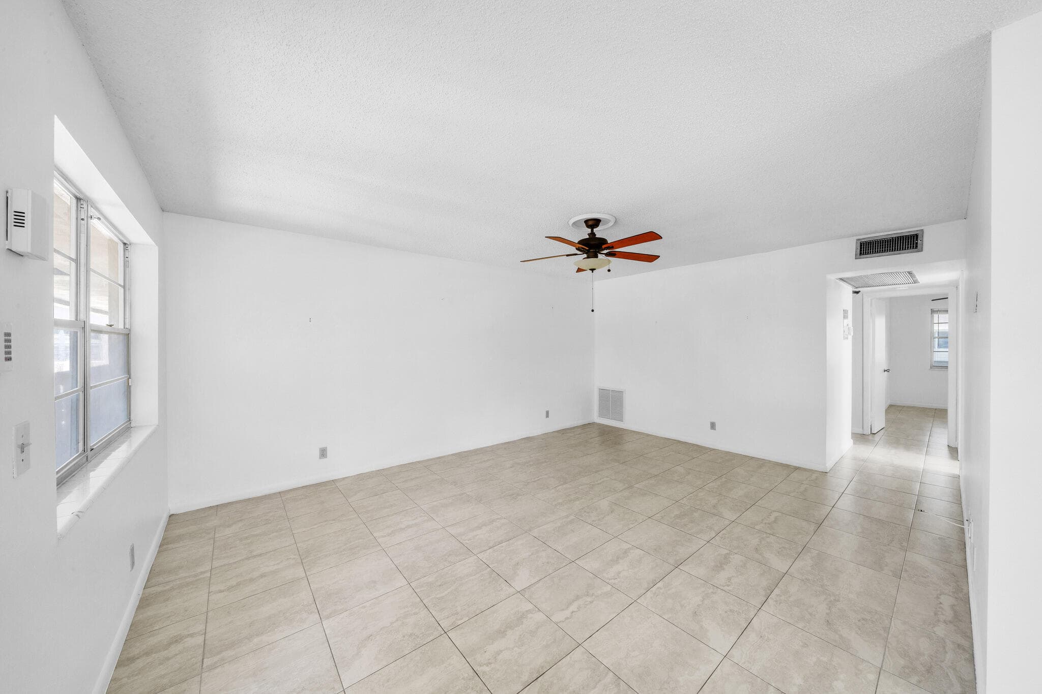 89 Canterbury D, West Palm Beach, FL 33417 — photo 9 of 34