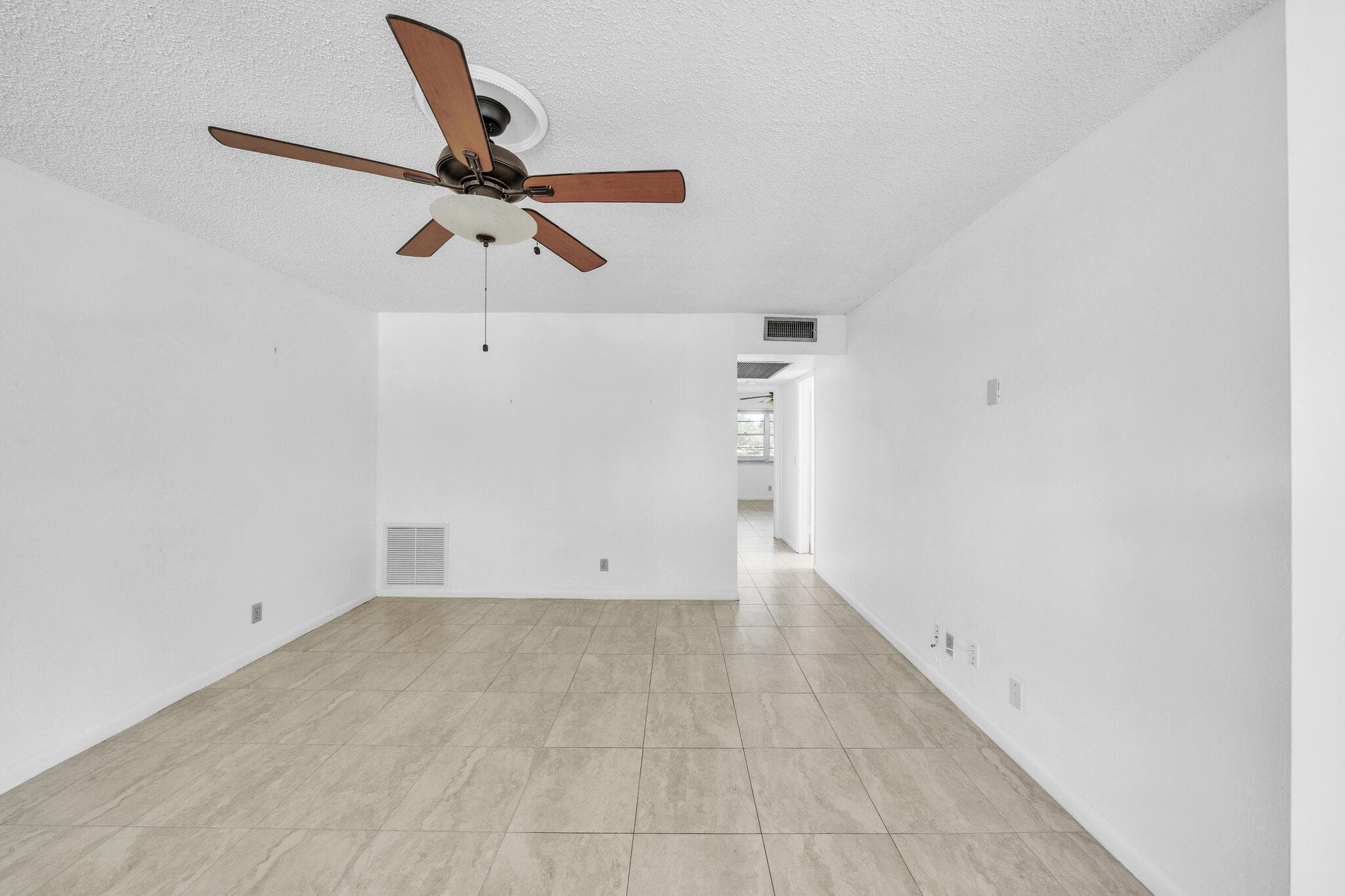 89 Canterbury D, West Palm Beach, FL 33417 — photo 10 of 34
