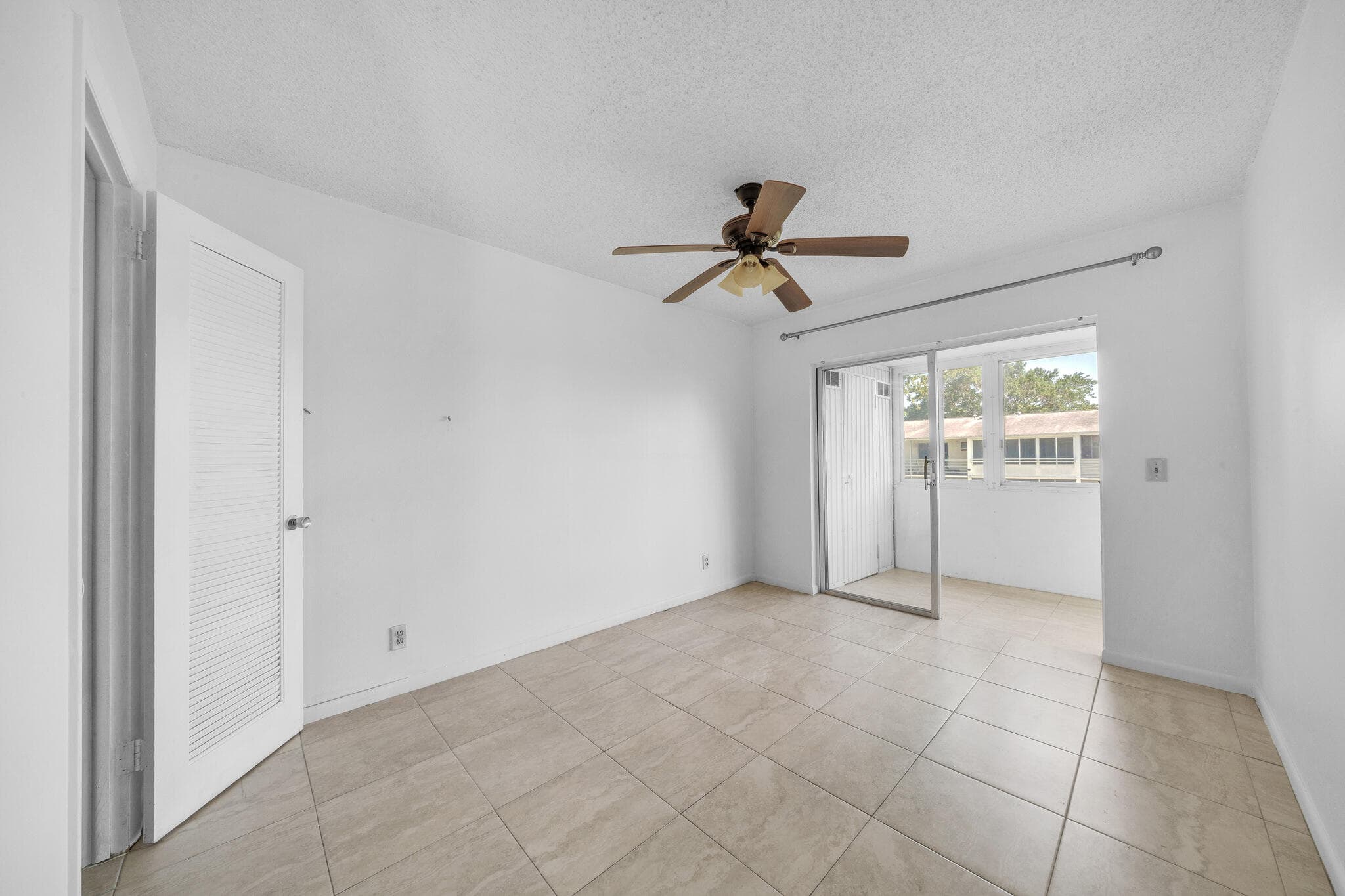 89 Canterbury D, West Palm Beach, FL 33417 — photo 20 of 34