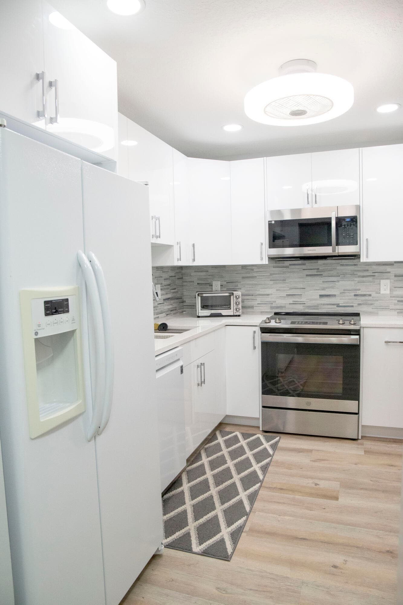 2851 Somerset Drive 116 E, Lauderdale Lakes, FL 33311 — photo 5 of 30