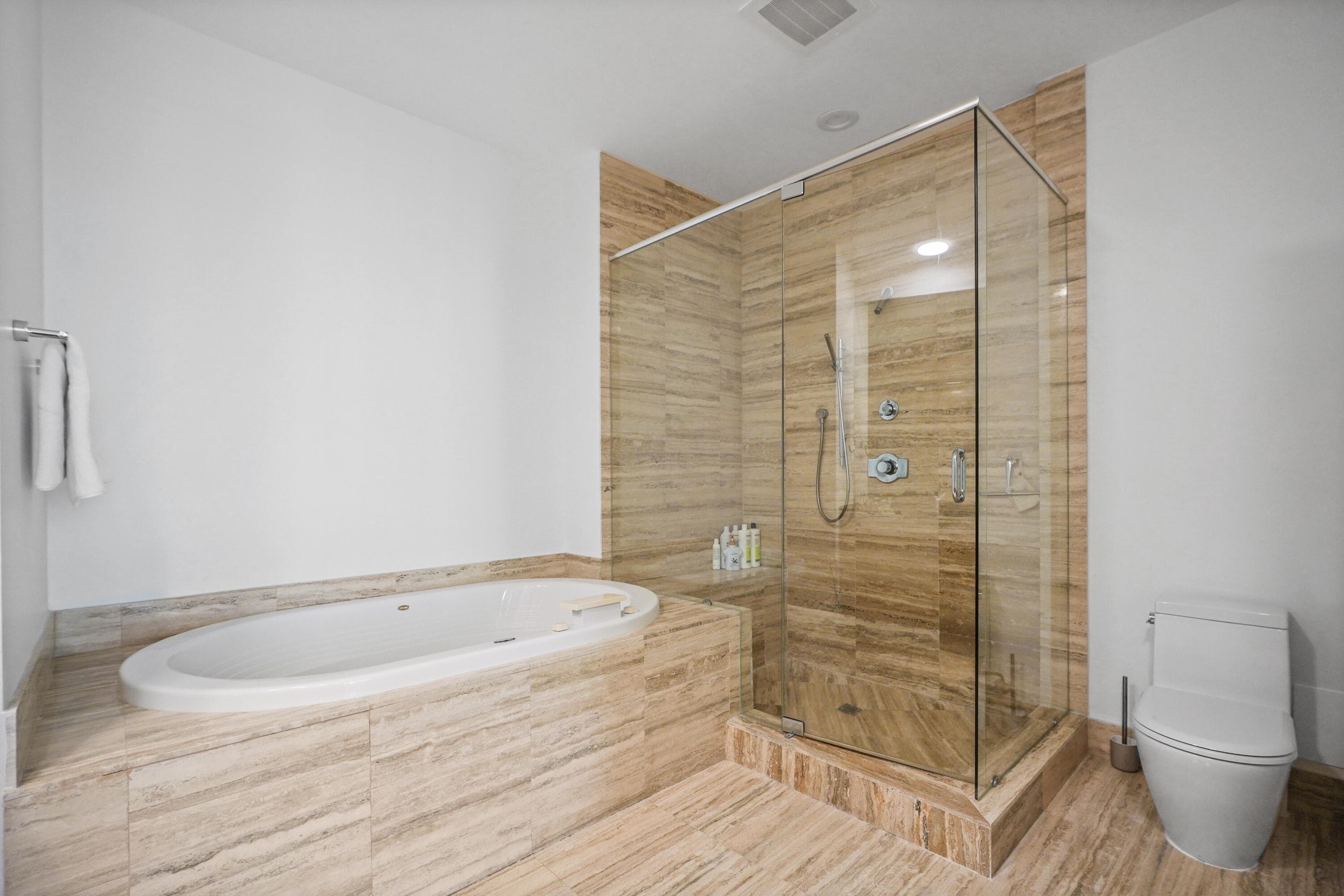 15901 Collins Avenue 3902, Sunny Isles Beach, FL 33160 — photo 11 of 17