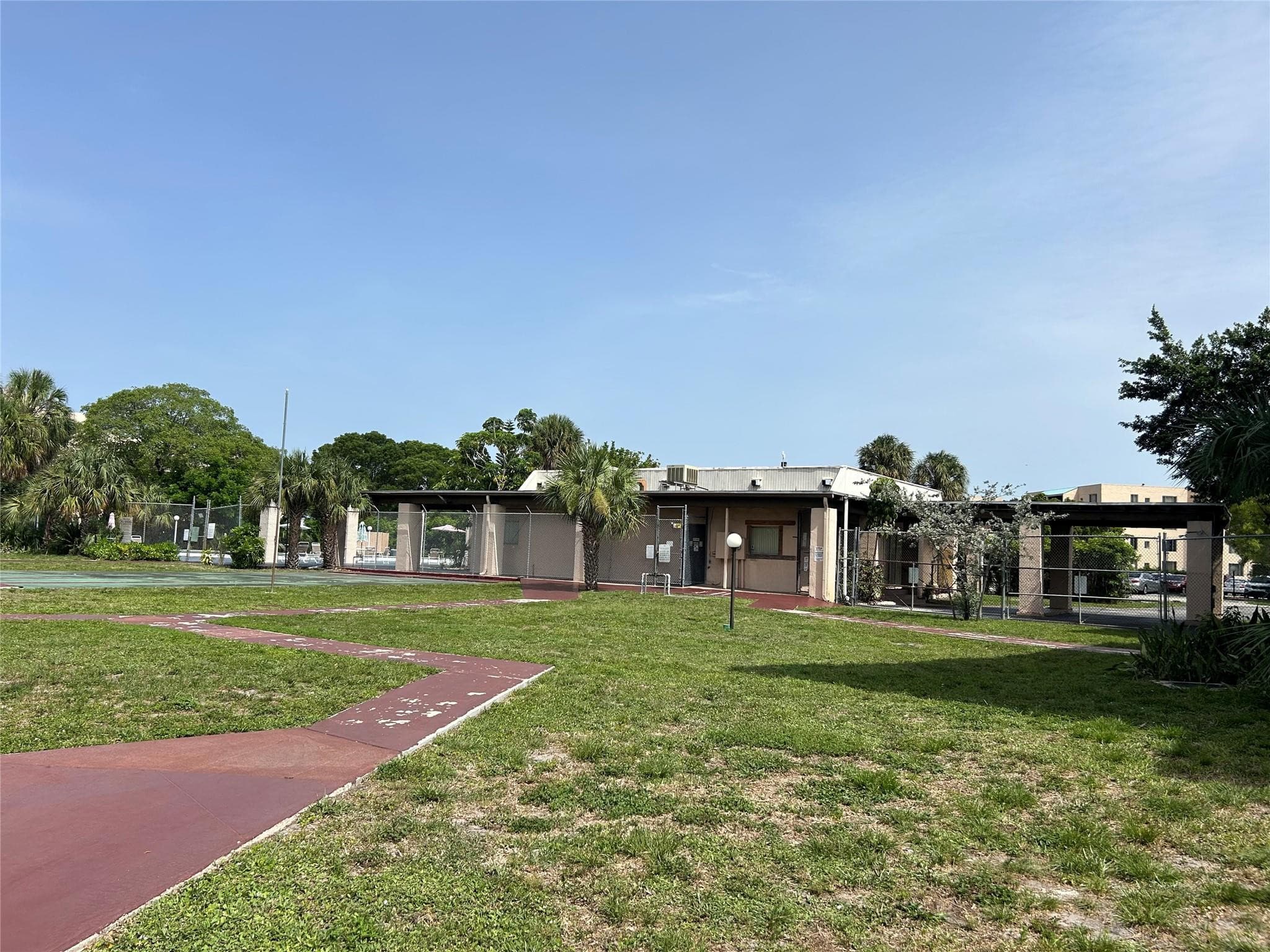 2860 Somerset Drive 311k, Lauderdale Lakes, FL 33311 — photo 33 of 47