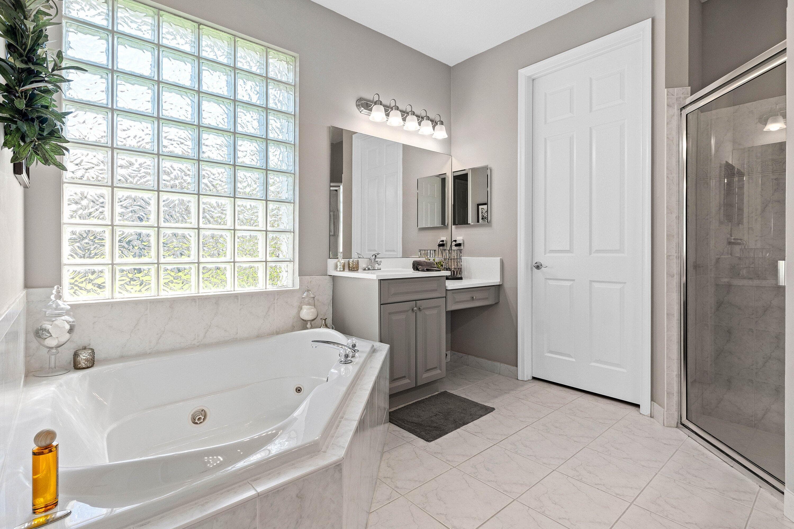 9121 Bay Point Circle, West Palm Beach, FL 33411 — photo 20 of 42