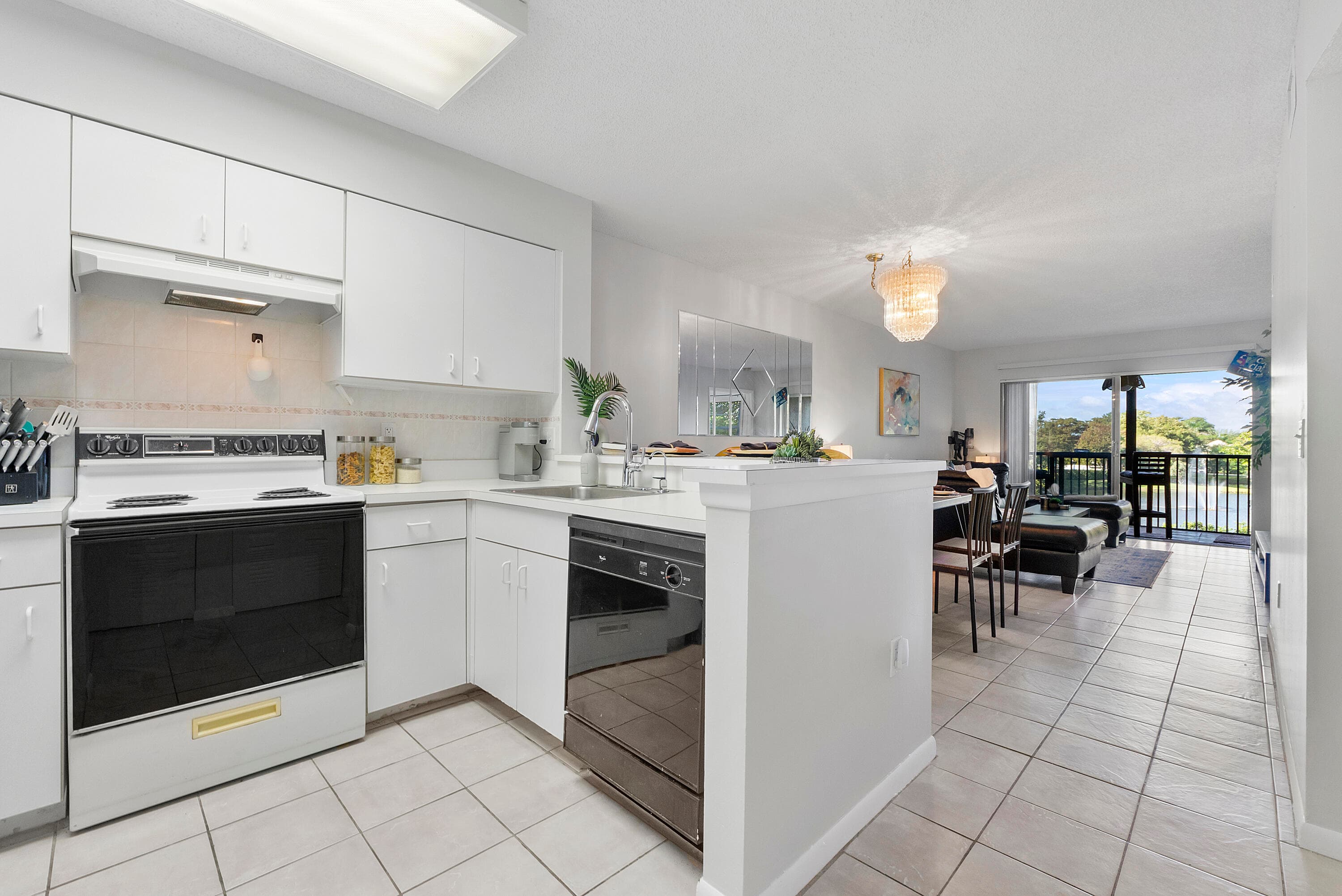 2236 N Cypress Bend Drive 311, Pompano Beach, FL 33069 — photo 11 of 57
