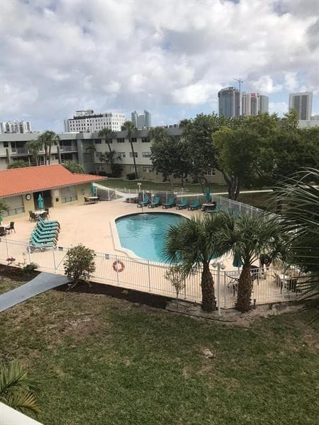 270 Layne Boulevard 308, Hallandale Beach, FL 33009 — photo 16 of 18