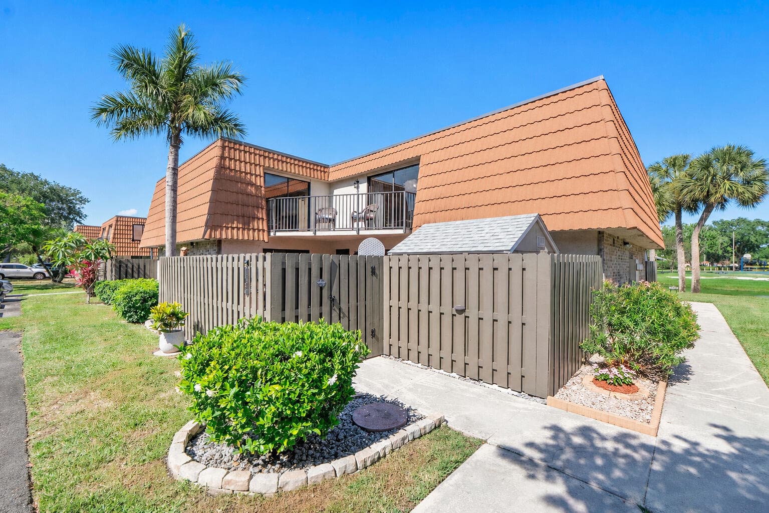 1426 SW 110th Way, Davie, FL 33324 — photo