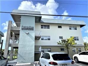 270 Layne Boulevard 308, Hallandale Beach, FL 33009 — photo 1 of 18