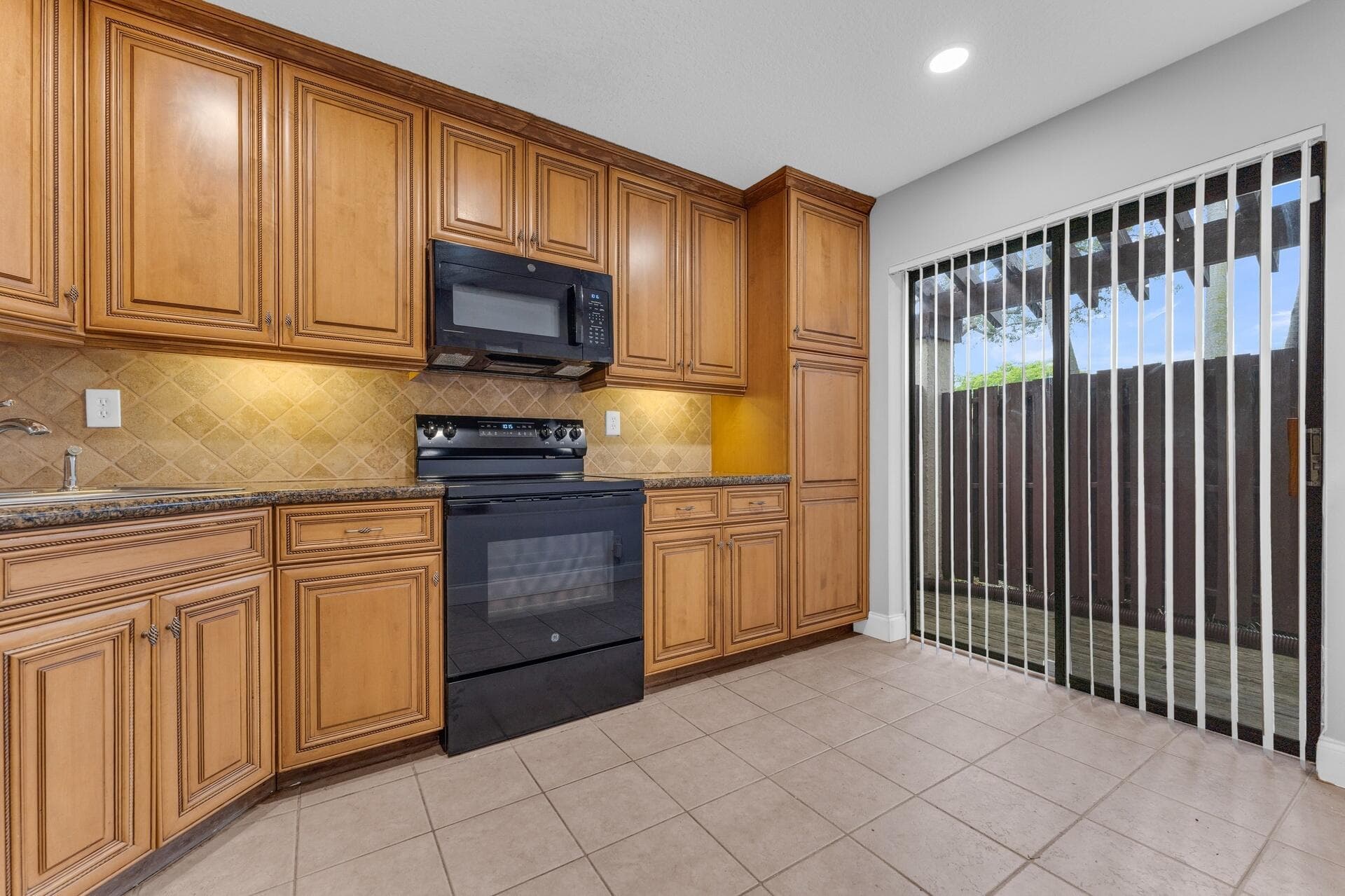 4314 Carambola Circle N, Coconut Creek, FL 33066 — photo 9 of 48