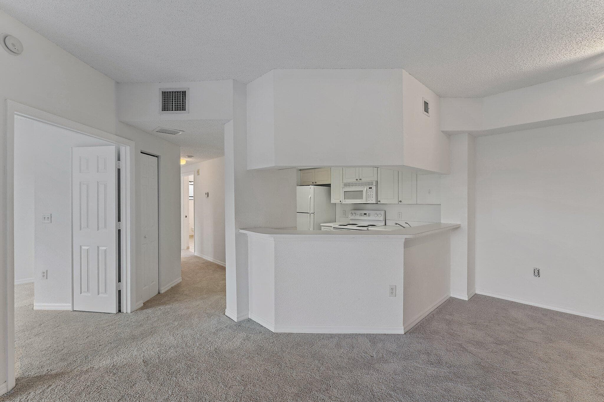 2727 Anzio Court 301, Palm Beach Gardens, FL 33410 — photo 8 of 29