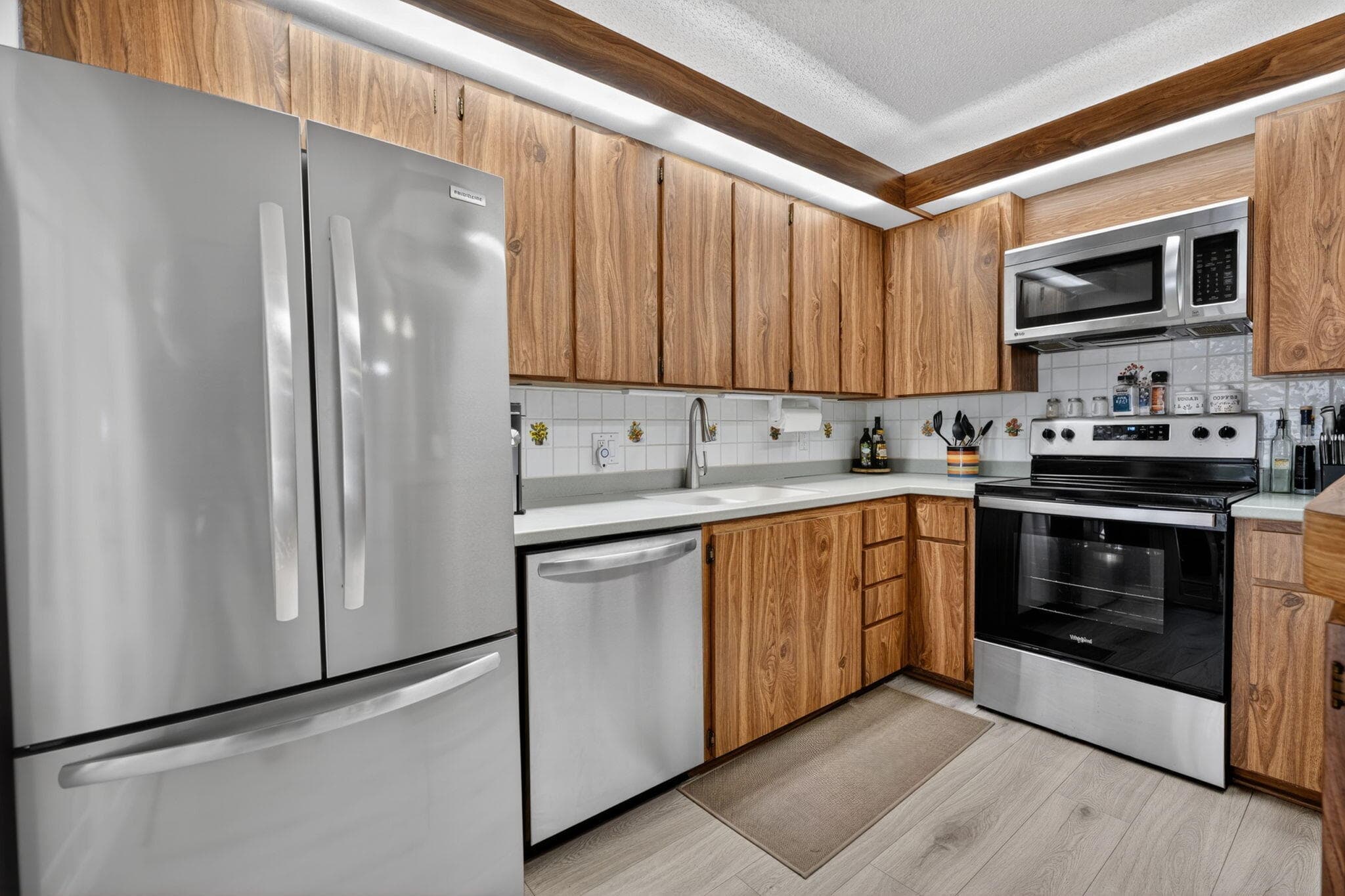 527 5th Terrace, Palm Beach Gardens, FL 33418 — photo 7 of 40