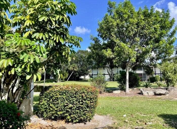 61 East Court, Royal Palm Beach, FL 33411 — photo 15 of 17