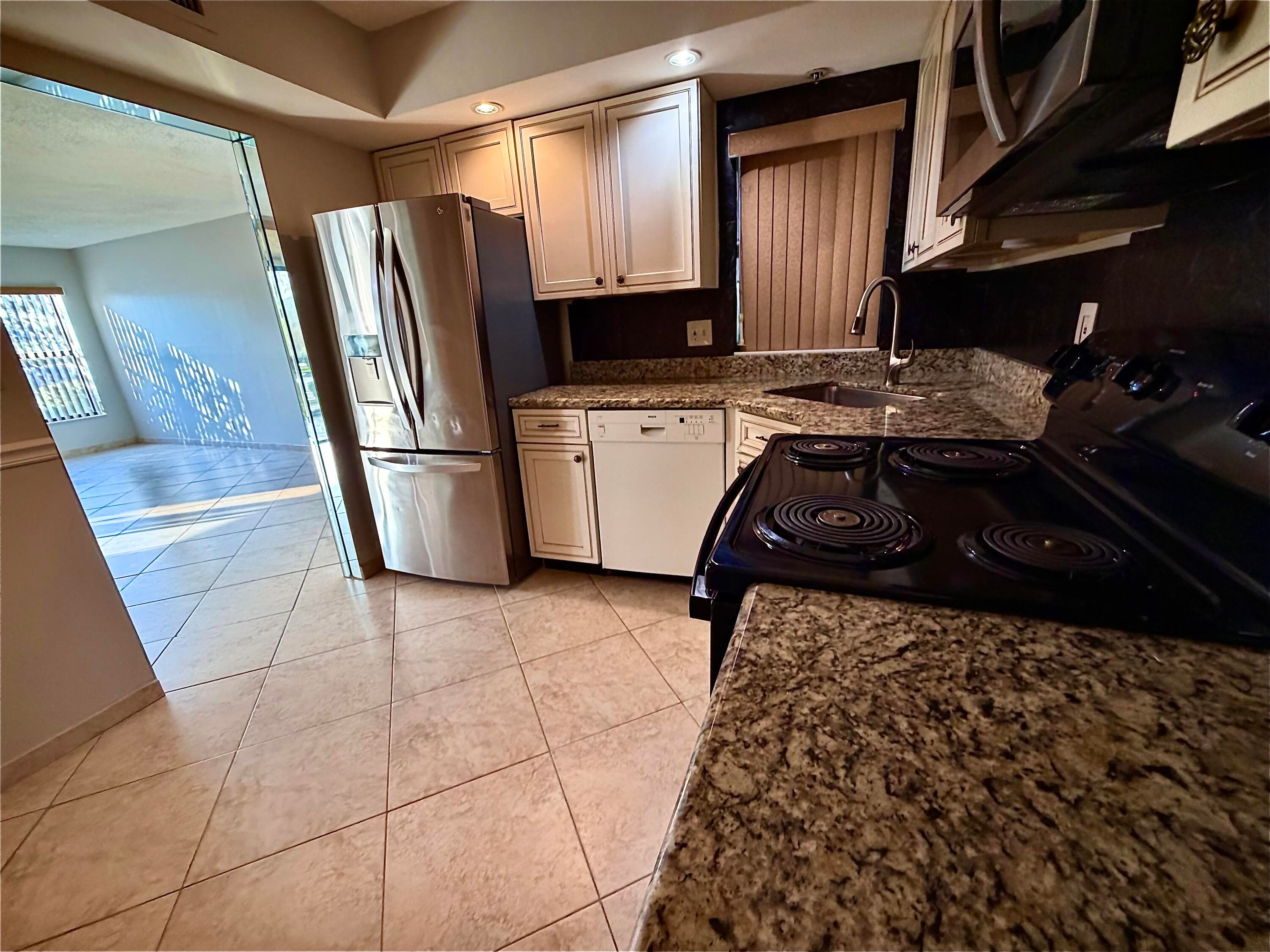 8657 W Boca Glades Blvd Boulevard W C, Boca Raton, FL 33434 — photo 11 of 22