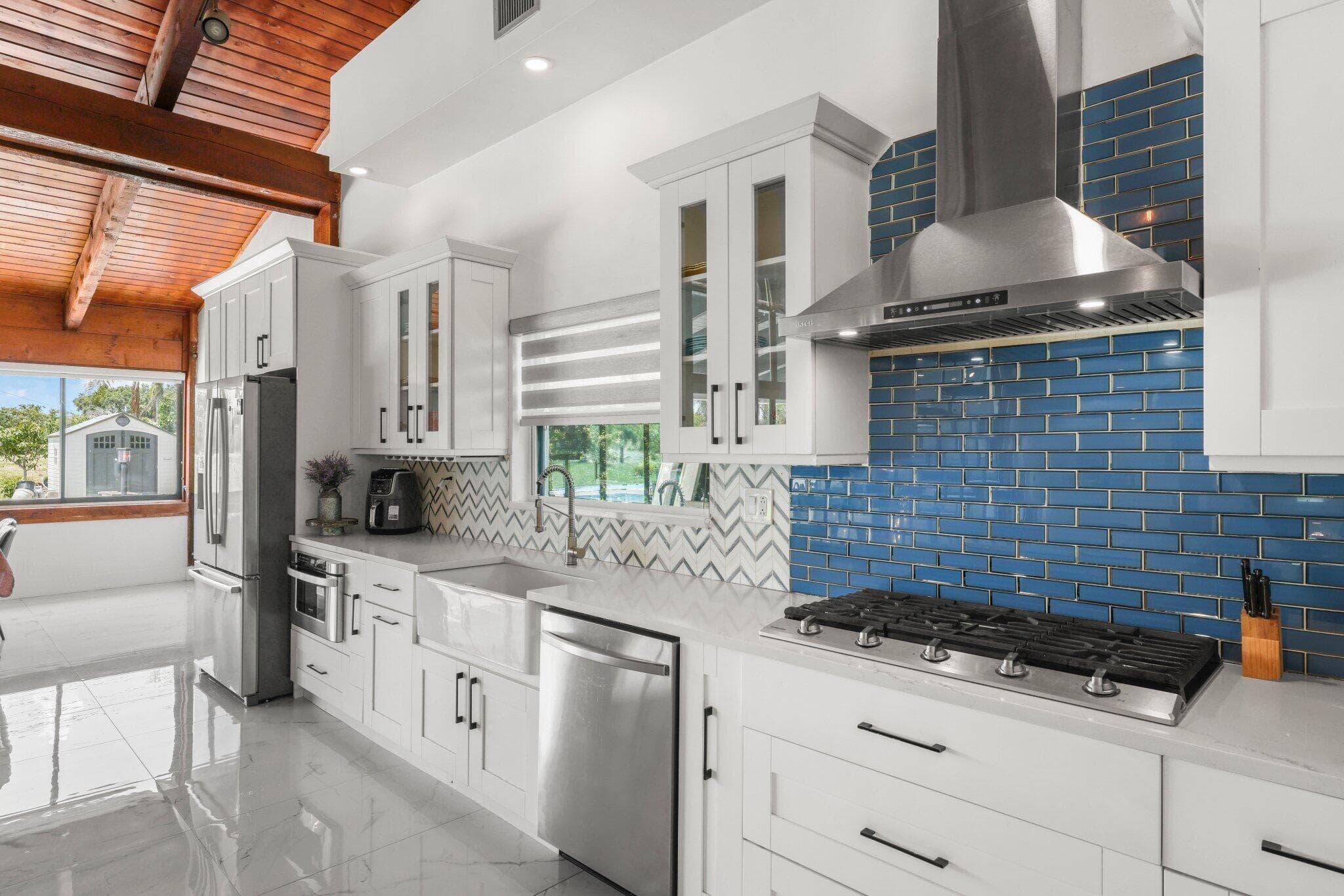 6031 NW 4th Avenue, Boca Raton, FL 33487 — photo 10 of 69
