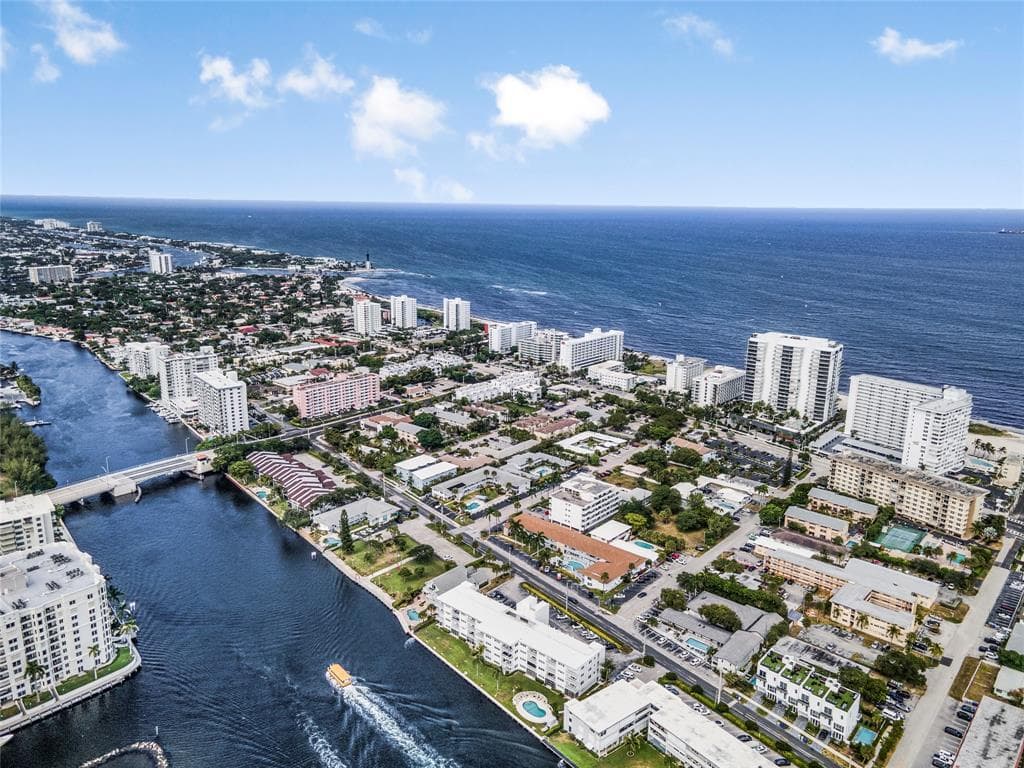 3240 NE 13th Street 3240, Pompano Beach, FL 33062 — photo 2 of 2