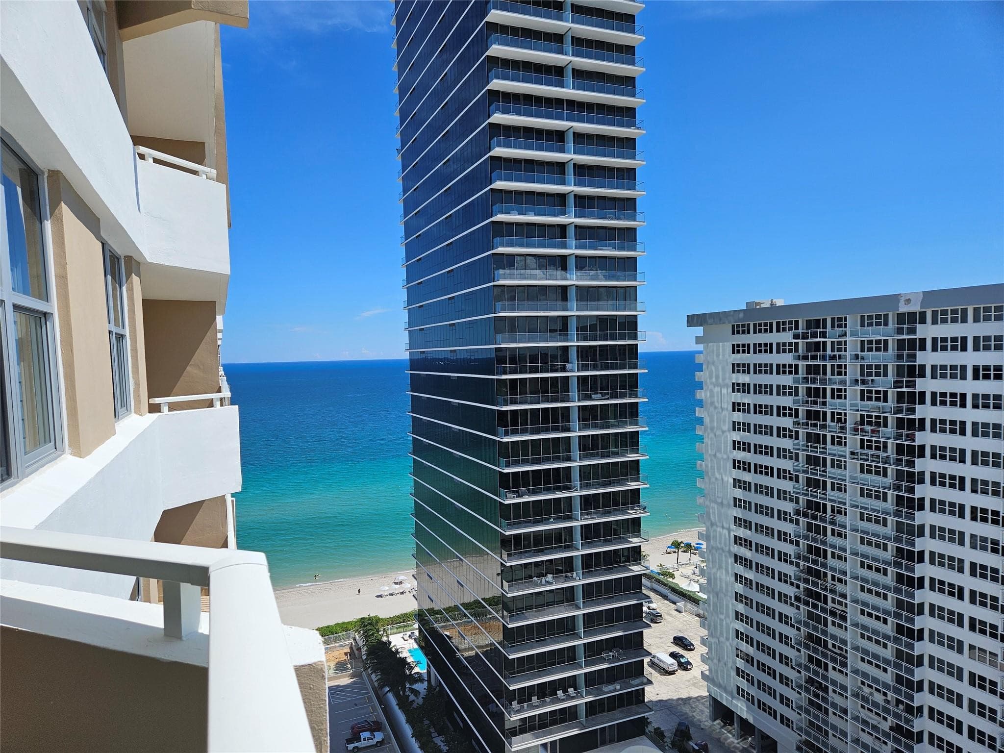 1980 S Ocean Drive 21l, Hallandale Beach, FL 33009 — photo 1 of 11