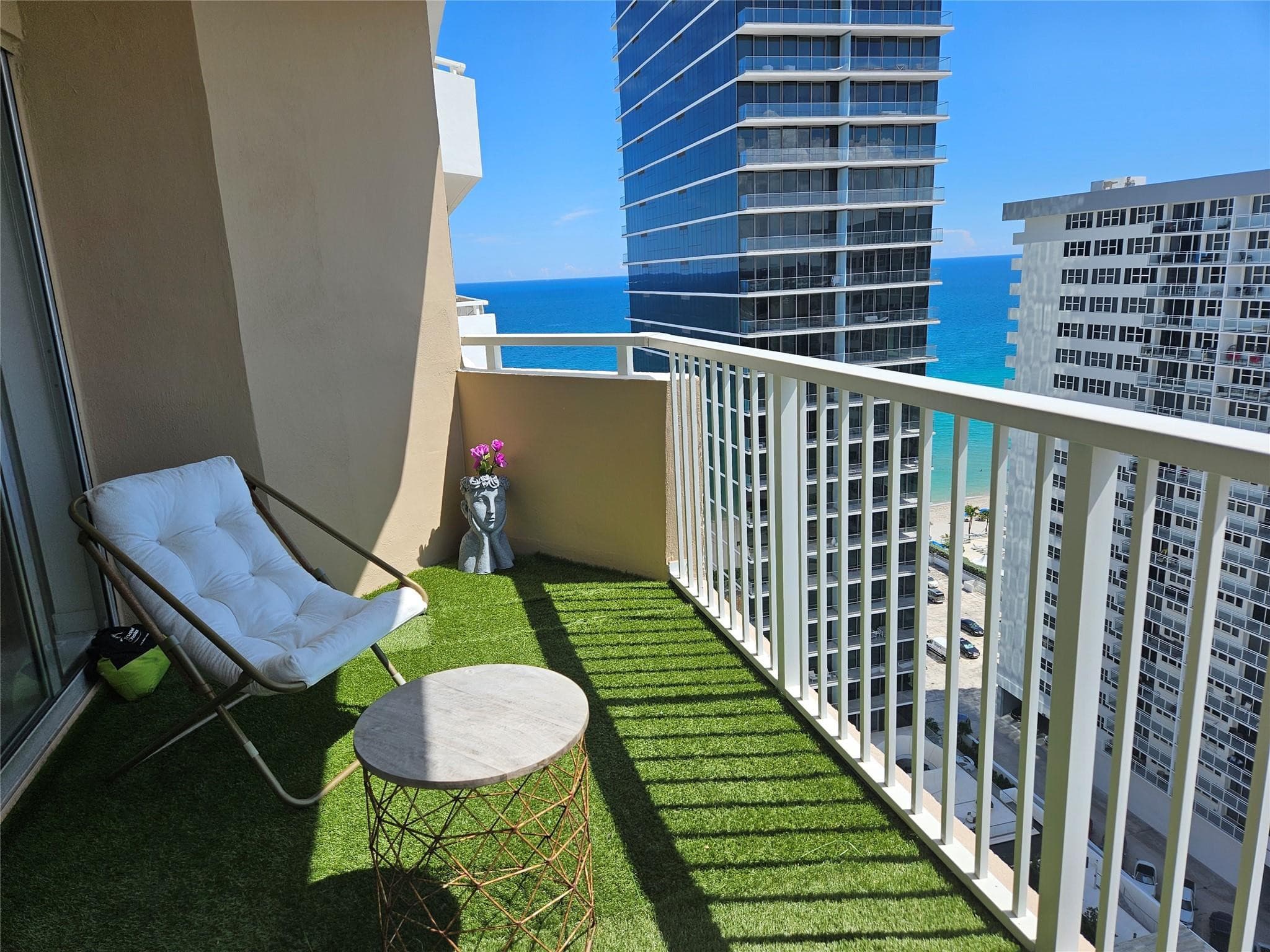 1980 S Ocean Drive 21l, Hallandale Beach, FL 33009 — photo 4 of 11
