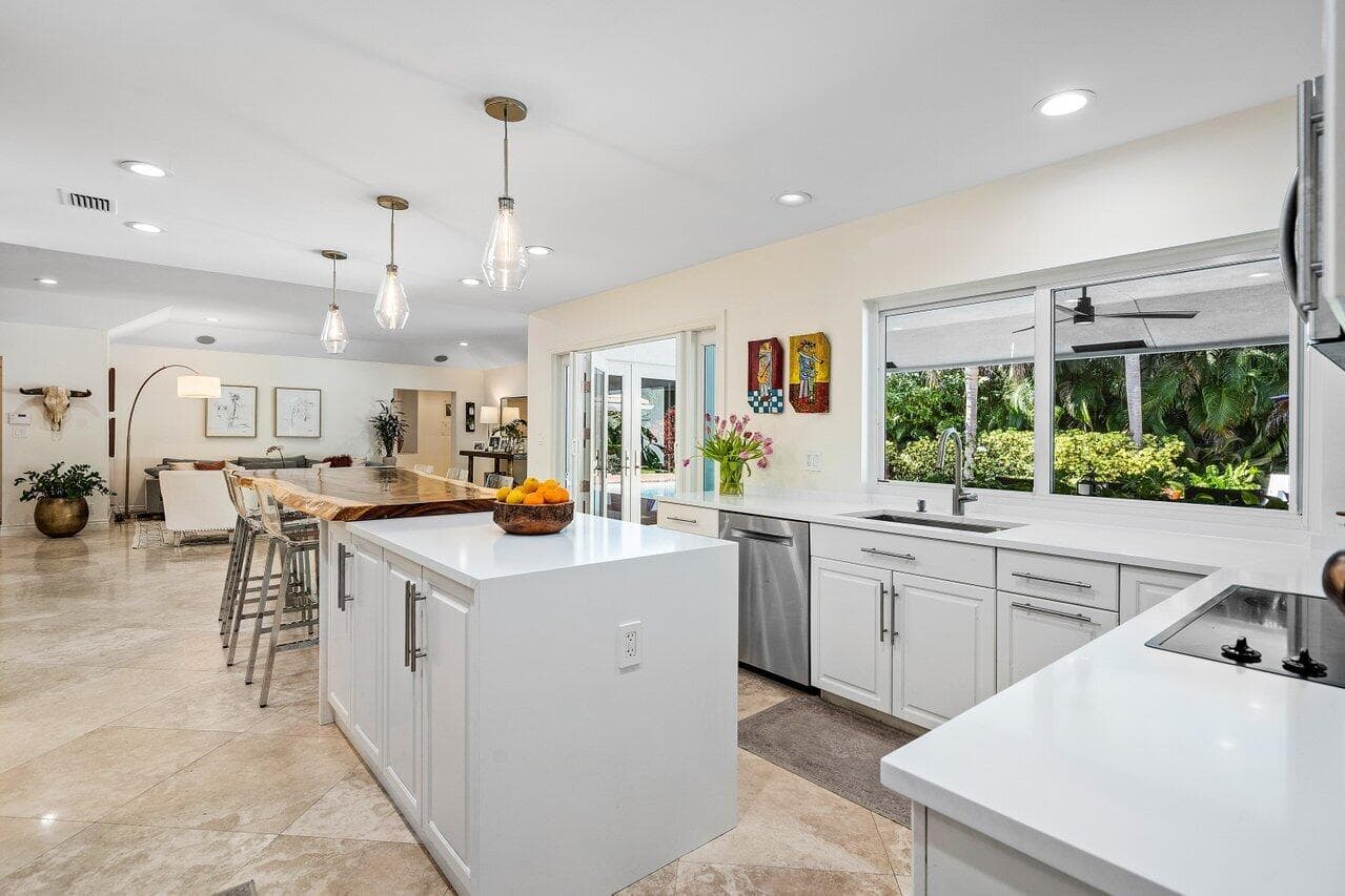3765 Kings Way, Boca Raton, FL 33434 — photo 12 of 60