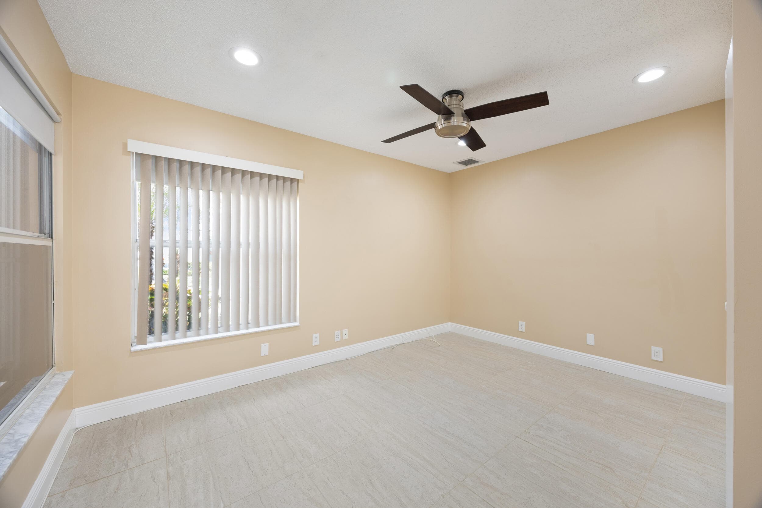 4720 NW 7th Street, Deerfield Beach, FL 33442 — photo 34 of 69