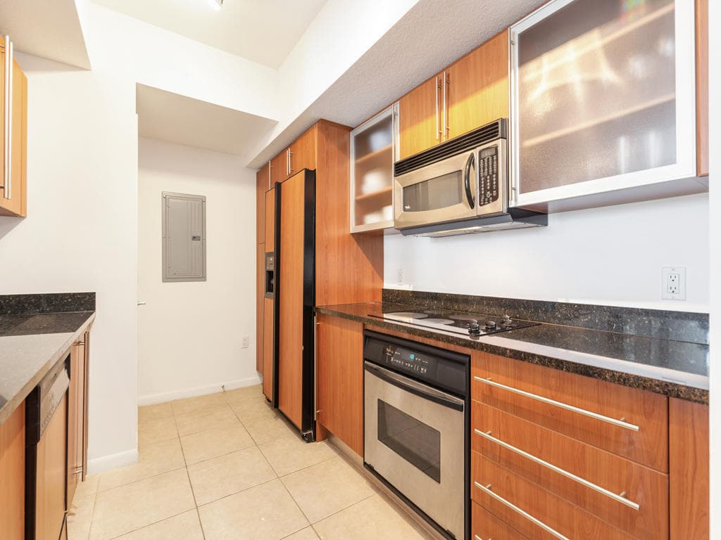1551 N Flagler Drive 903, West Palm Beach, FL 33401 — photo 8 of 28