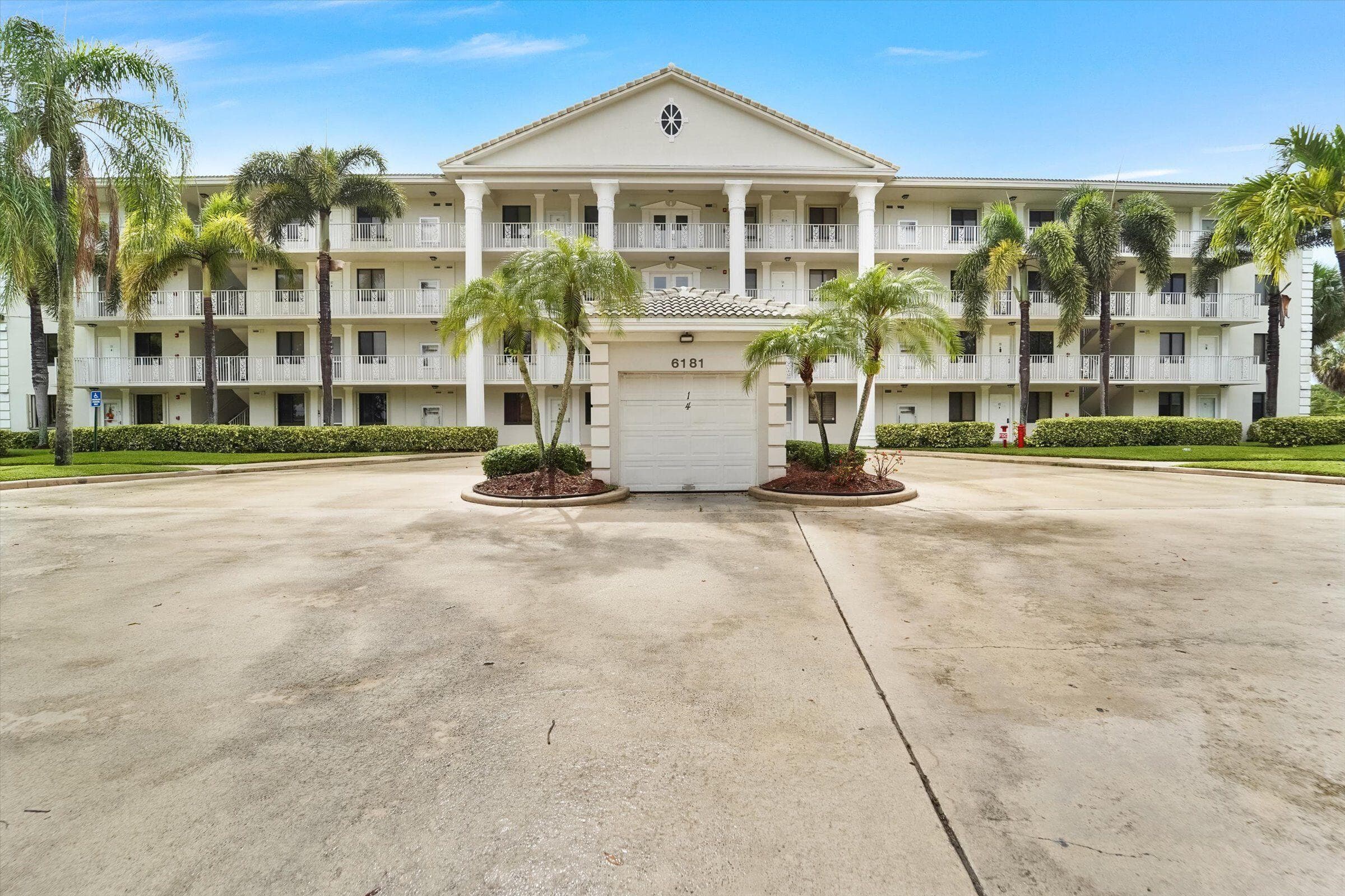 6181 Balboa Circle 303, Boca Raton, FL 33433 — photo 8 of 22