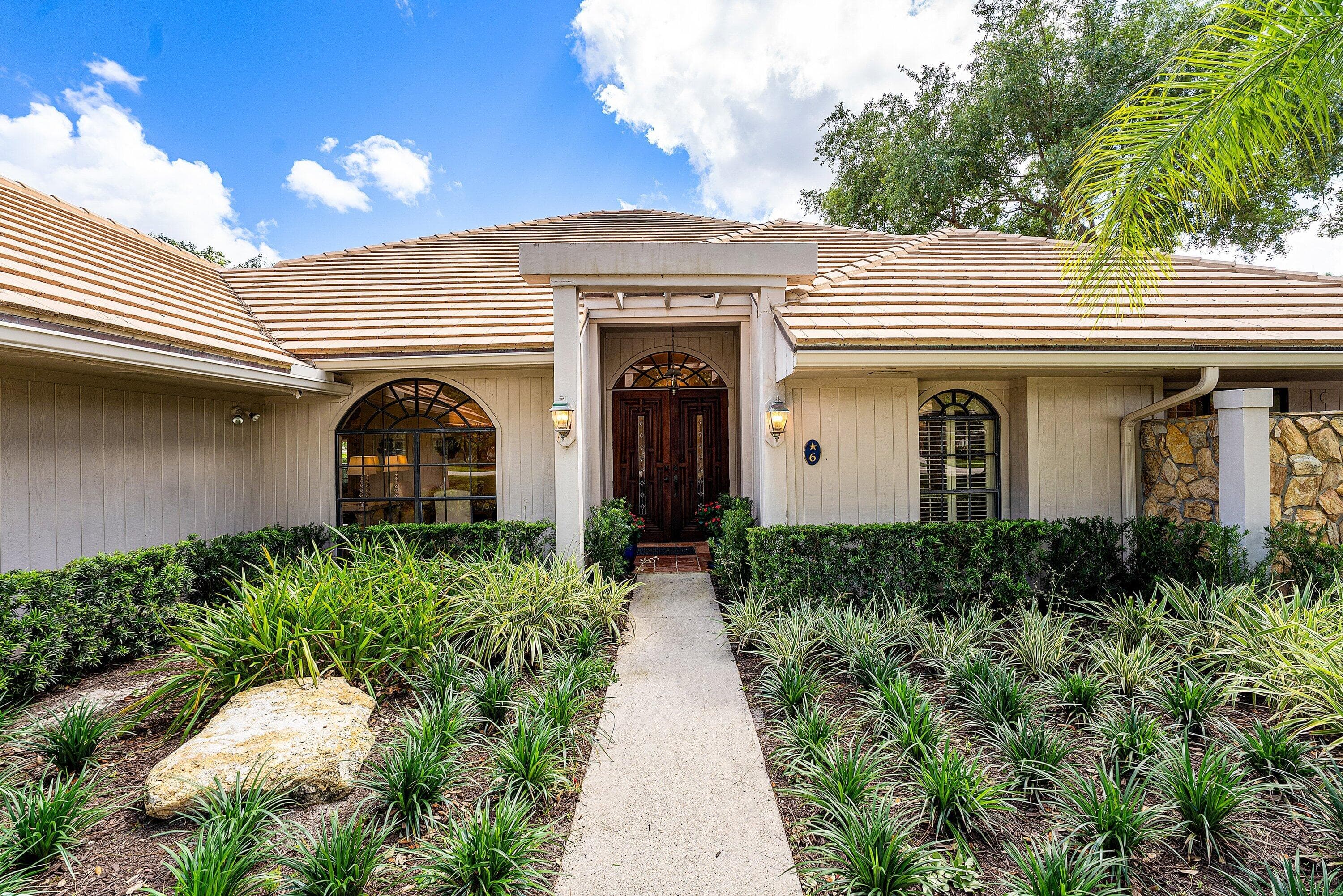 6 Tarrington Circle, Palm Beach Gardens, FL 33418 — photo 7 of 56