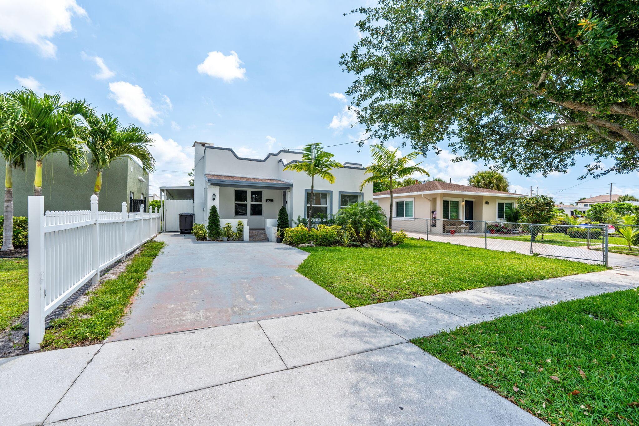 4324 Garden Avenue, West Palm Beach, FL 33405 — photo 4 of 36
