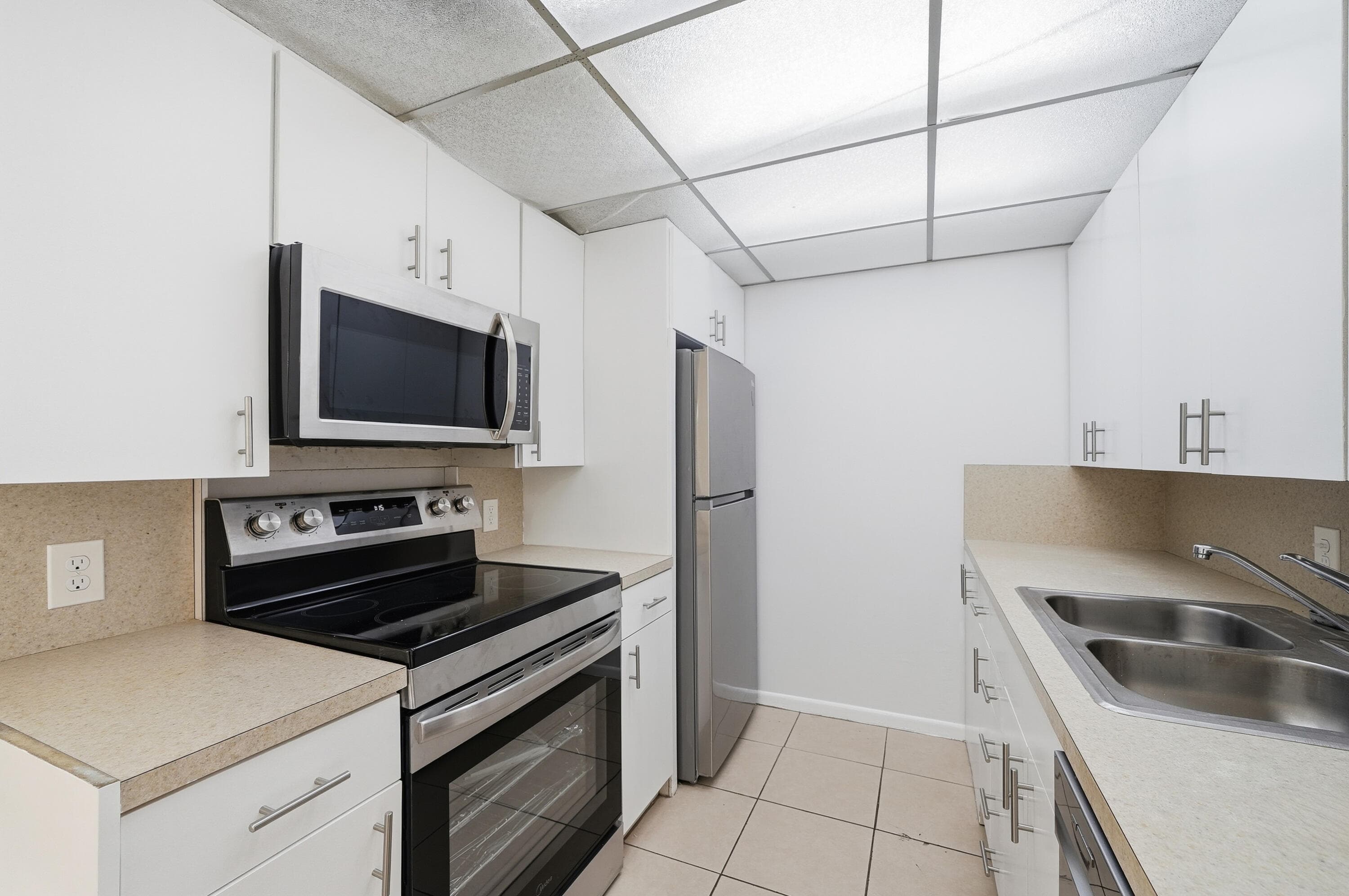 2401 Antigua Circle J3, Coconut Creek, FL 33066 — photo 1 of 26