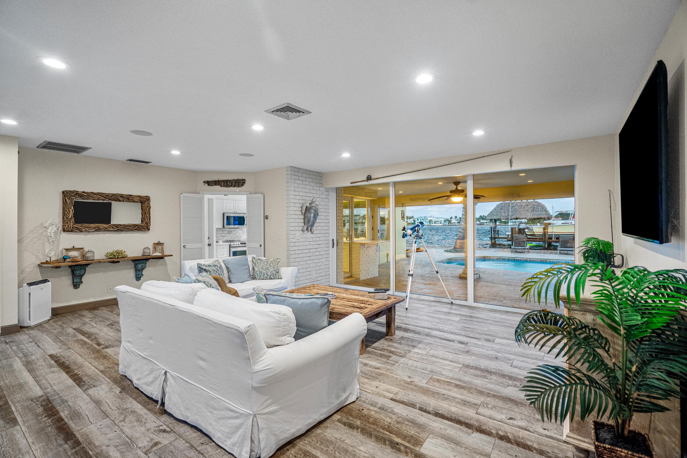 844 East Drive, Boynton Beach, FL 33435 — photo 5 of 37