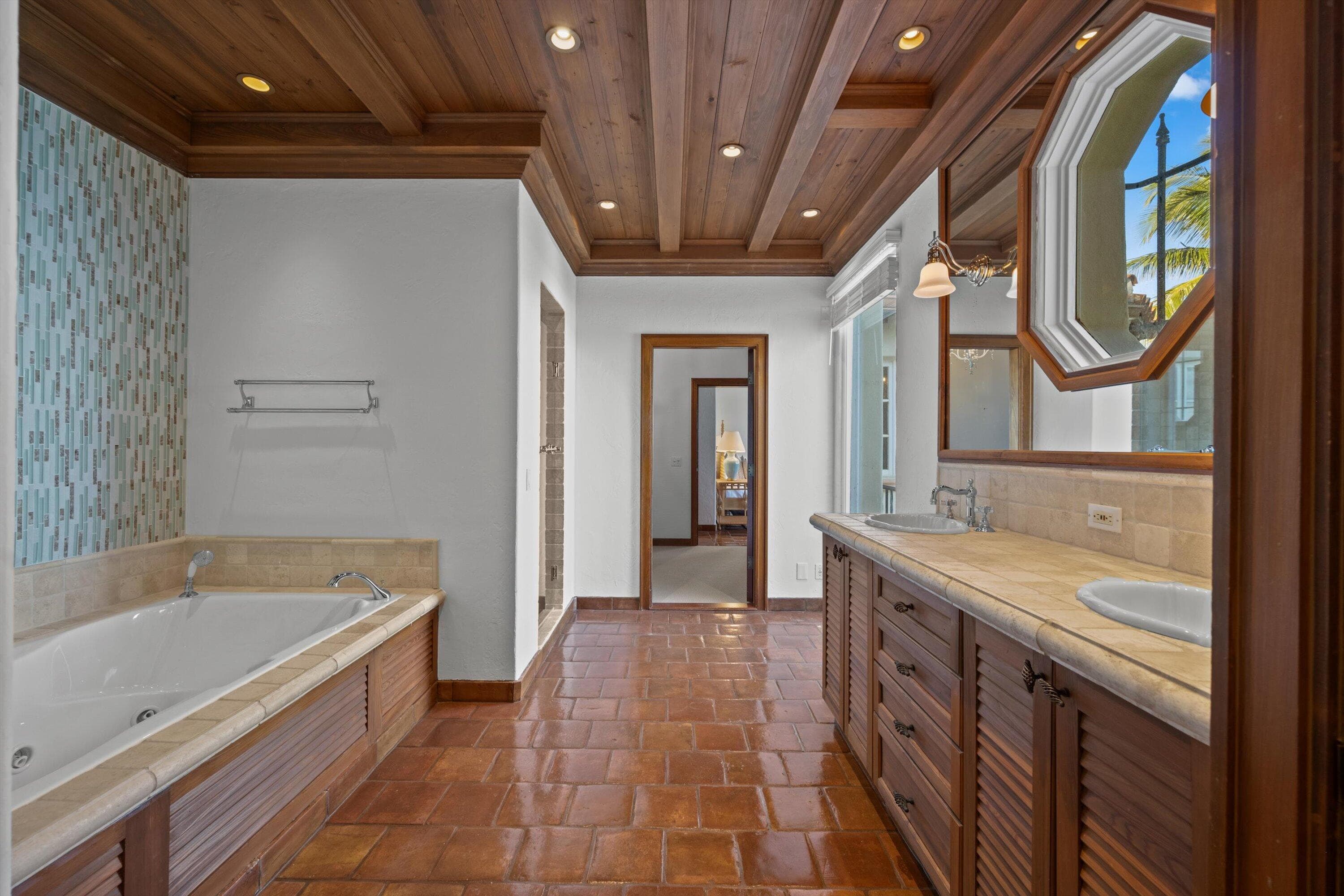 240 N Ocean Boulevard, Palm Beach, FL 33480 — photo 24 of 51