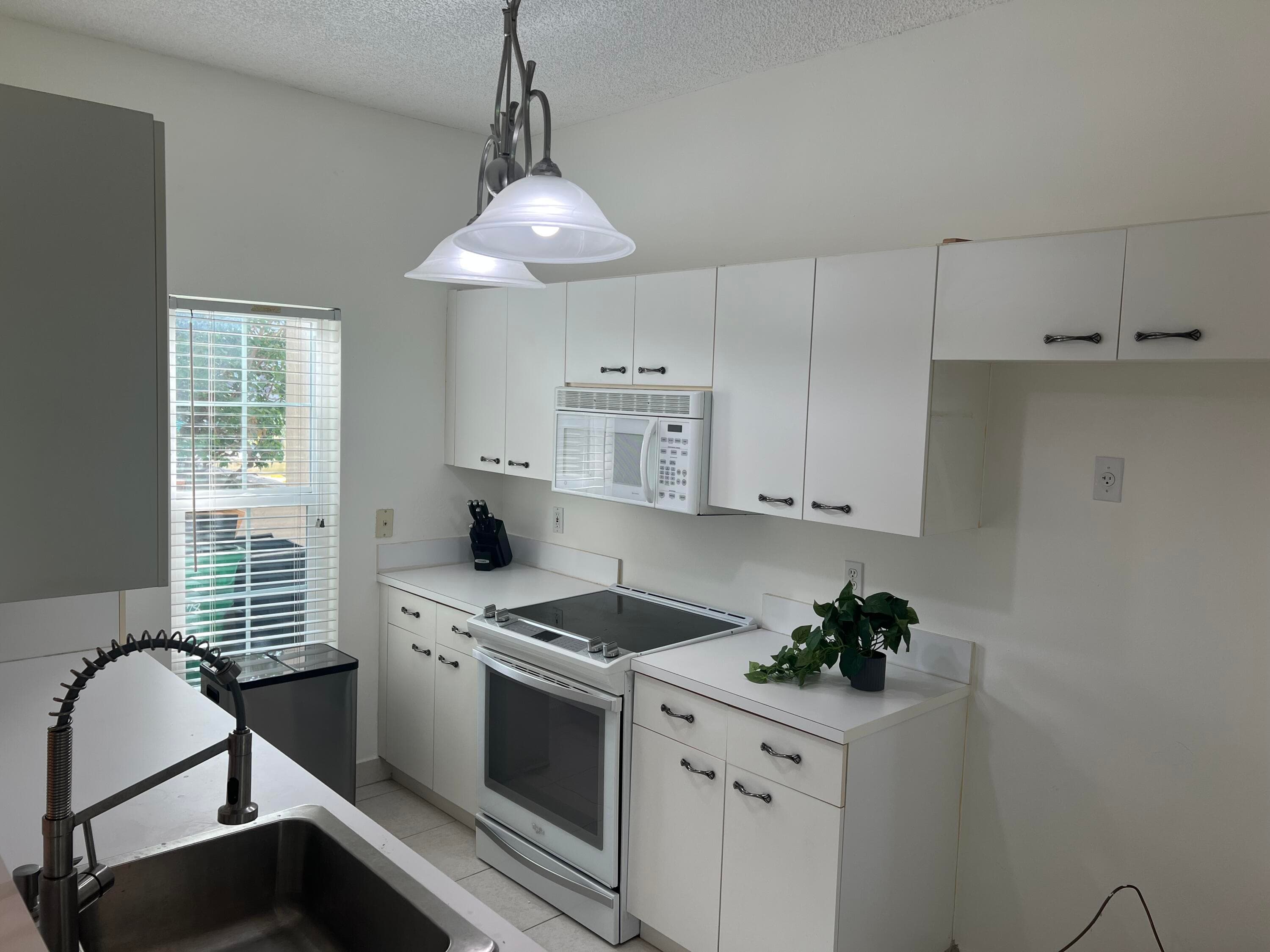 4878 SW 32nd Terrace, Fort Lauderdale, FL 33312 — photo 4 of 17