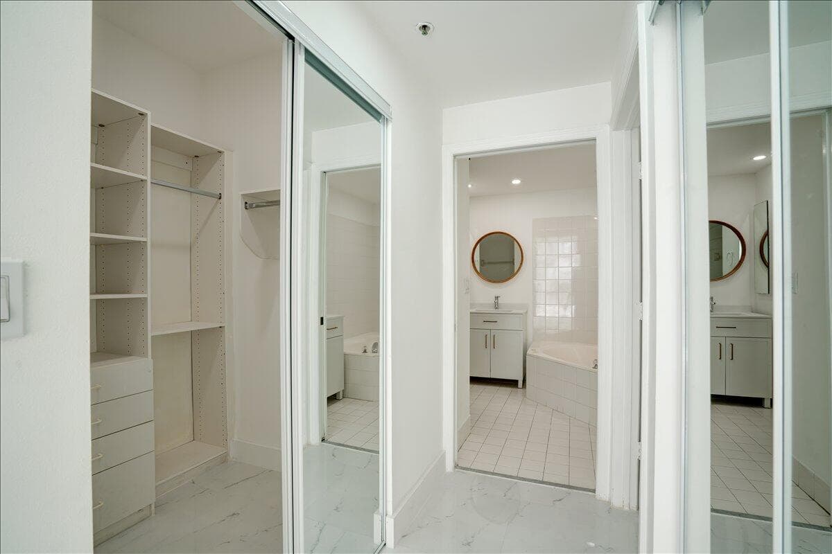 9805 NW 52nd Street 407, Doral, FL 33178 — photo 28 of 35