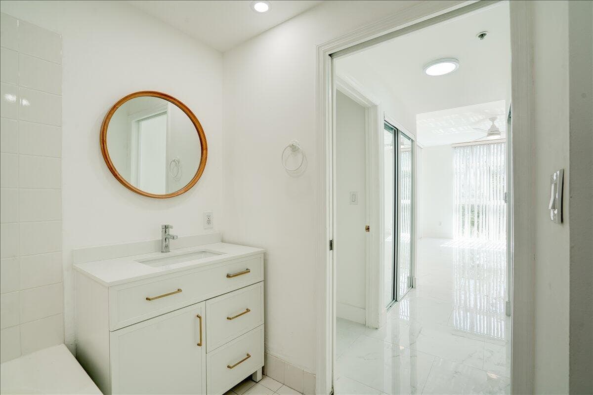 9805 NW 52nd Street 407, Doral, FL 33178 — photo 32 of 35