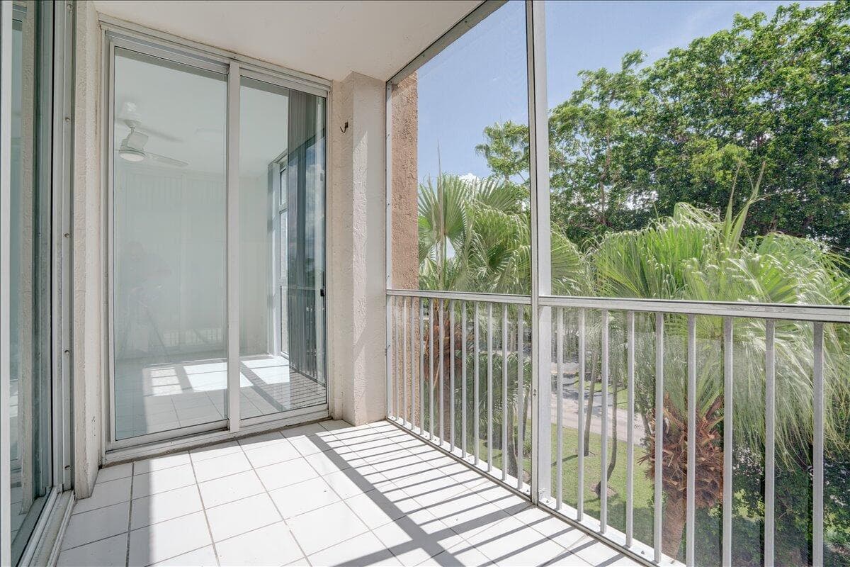 9805 NW 52nd Street 407, Doral, FL 33178 — photo 35 of 35