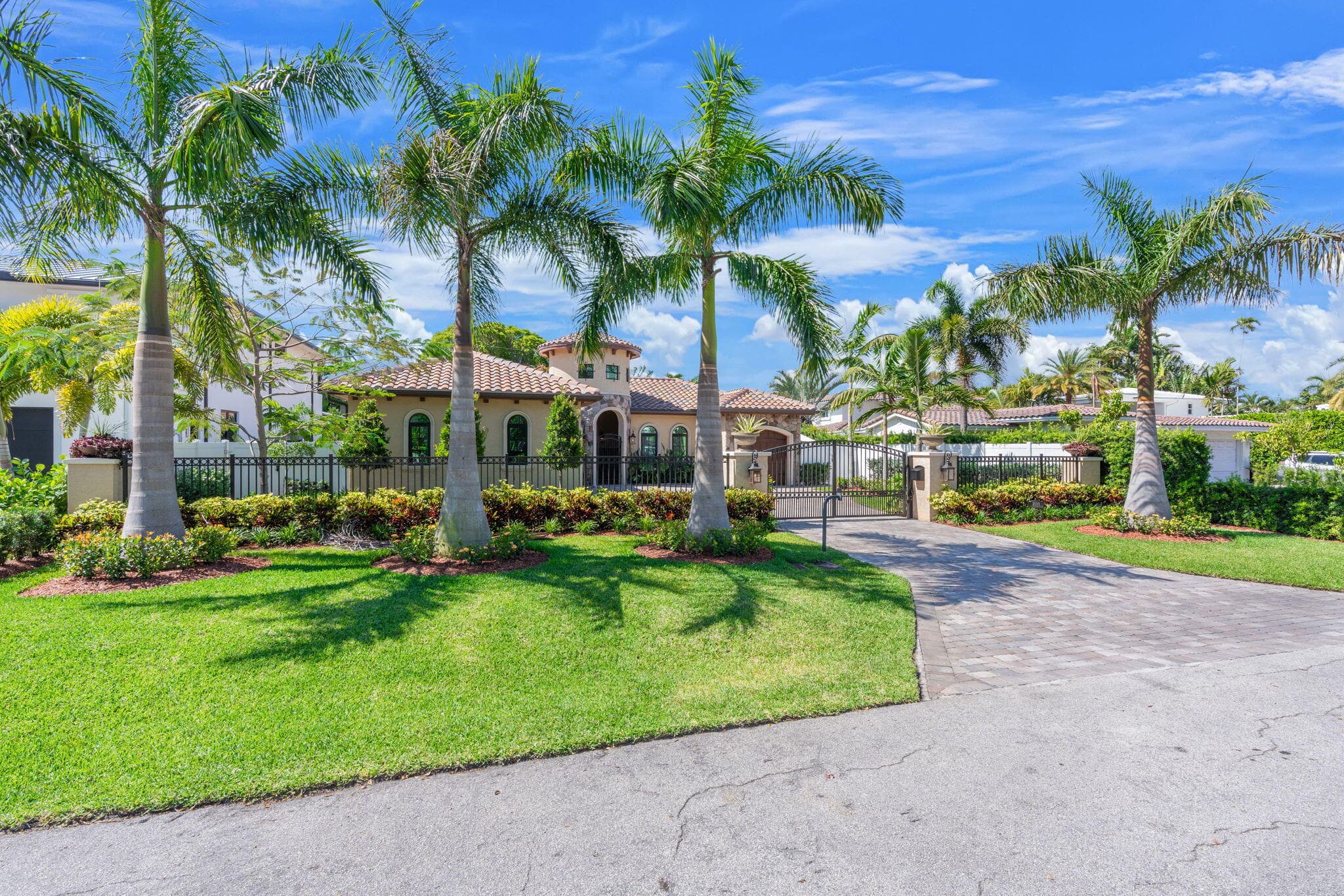 2500 NE 14th Street, Fort Lauderdale, FL 33304 — photo 6 of 91