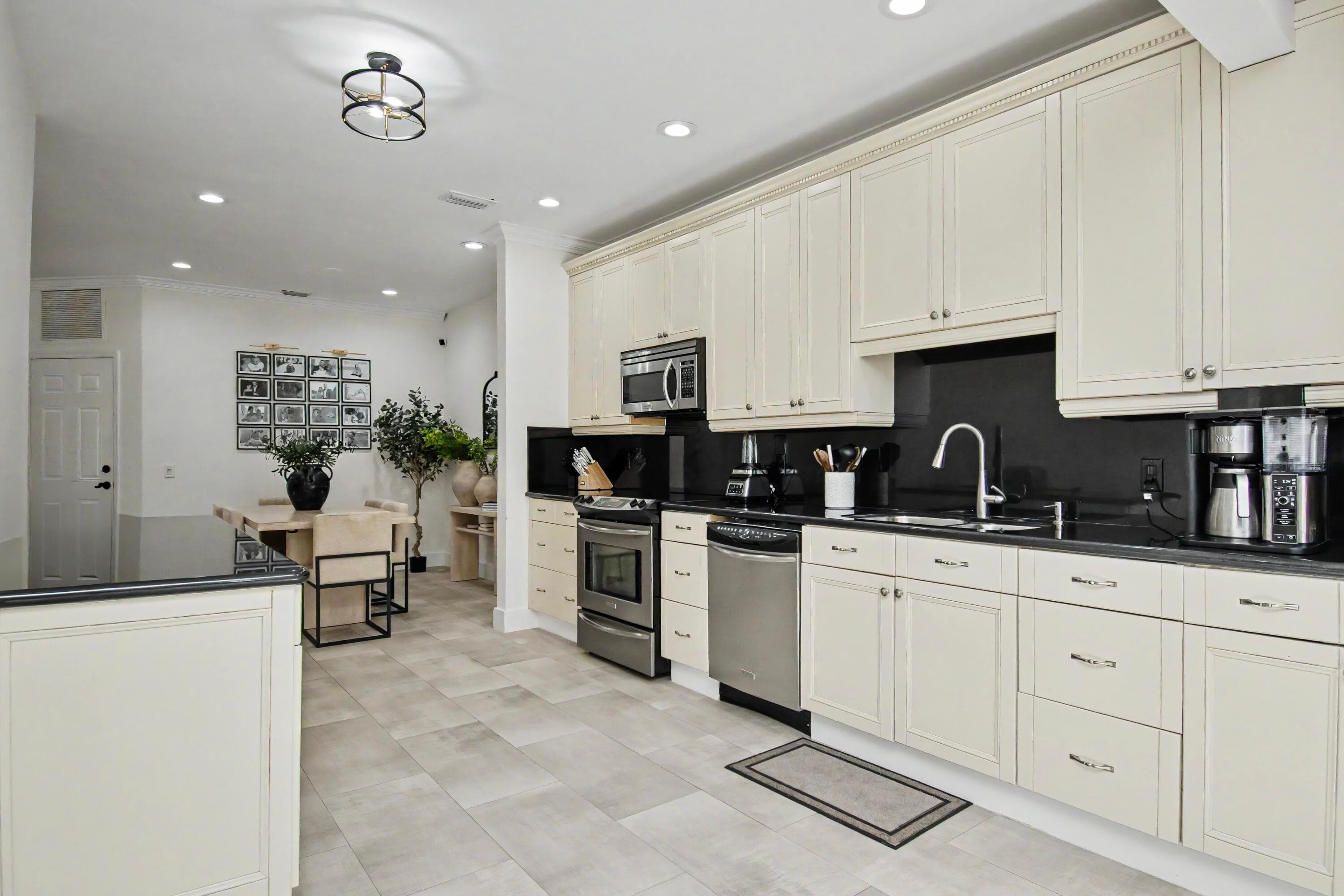 6744 Via Regina, Boca Raton, FL 33433 — photo 14 of 42
