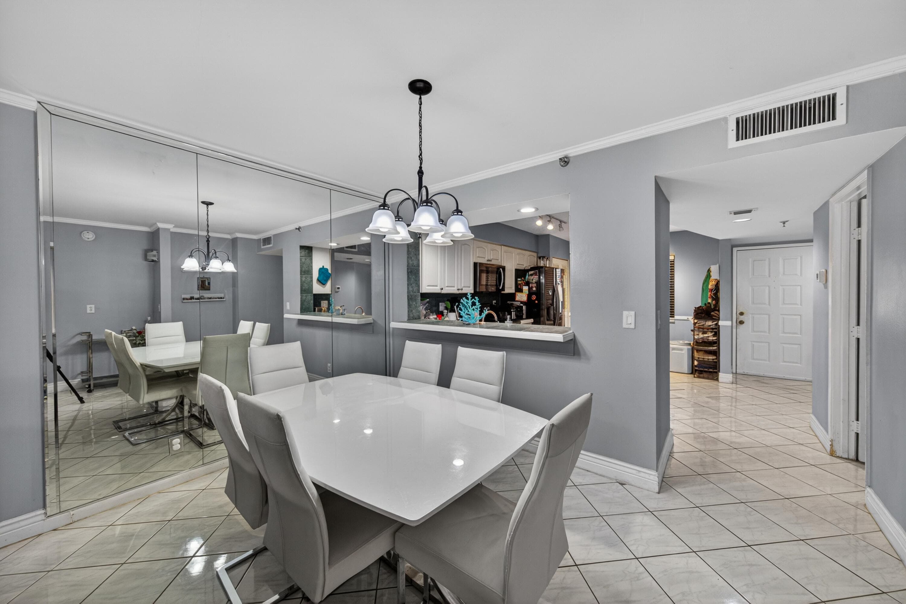 2200 S Cypress Bend Drive 101, Pompano Beach, FL 33069 — photo 12 of 59