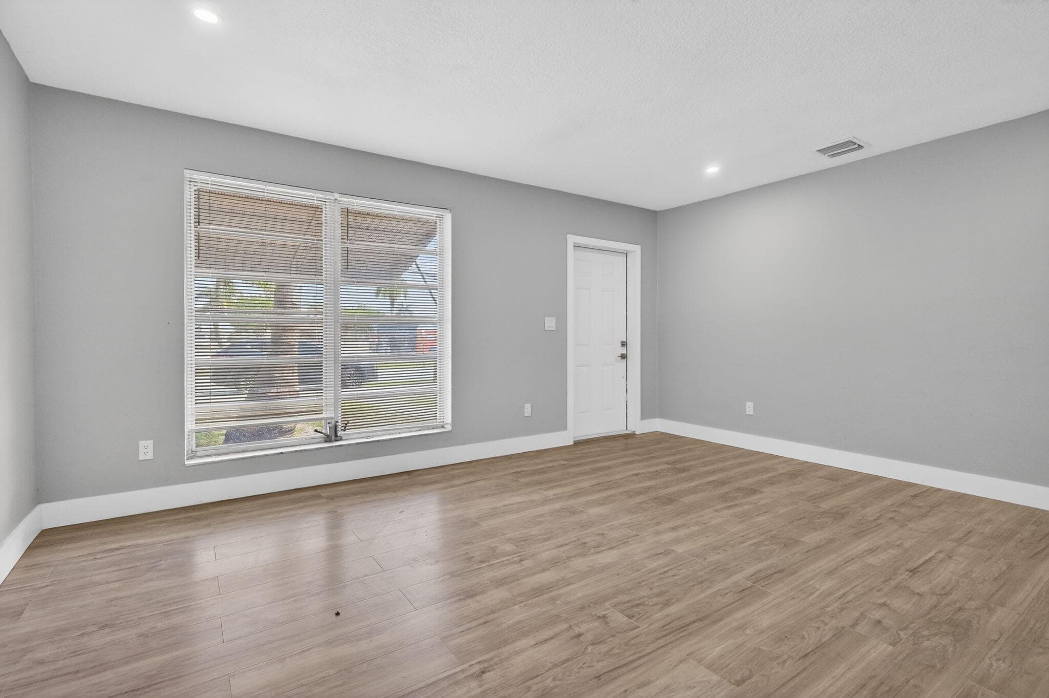 3830 SW 30th Street, Hollywood, FL 33023 — photo 4 of 33