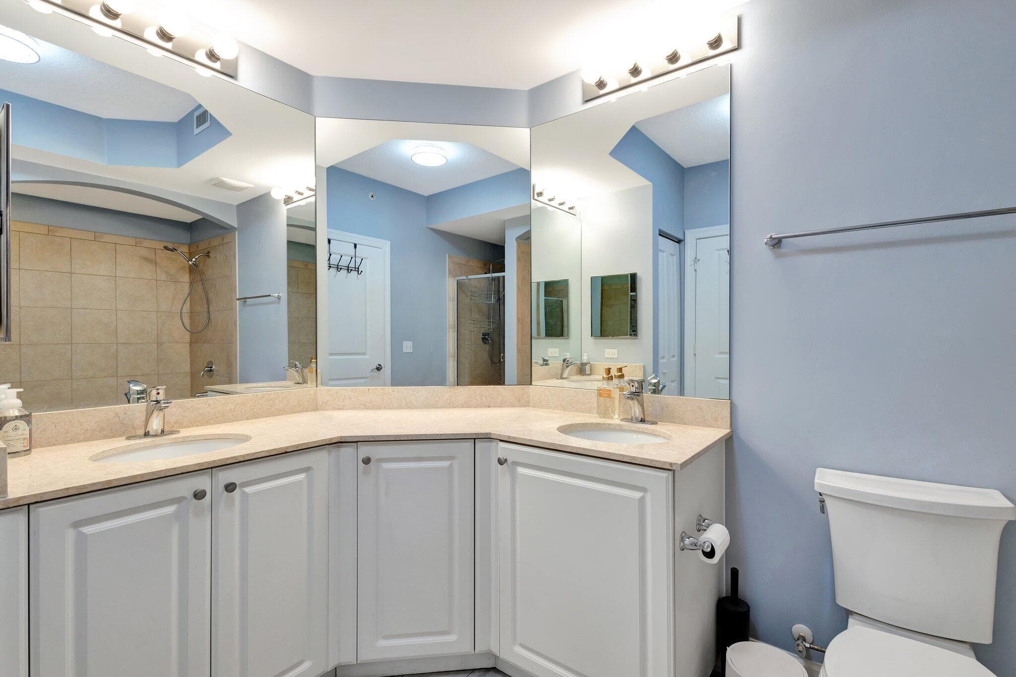 1690 Renaissance Commons Boulevard 1401, Boynton Beach, FL 33426 — photo 16 of 41