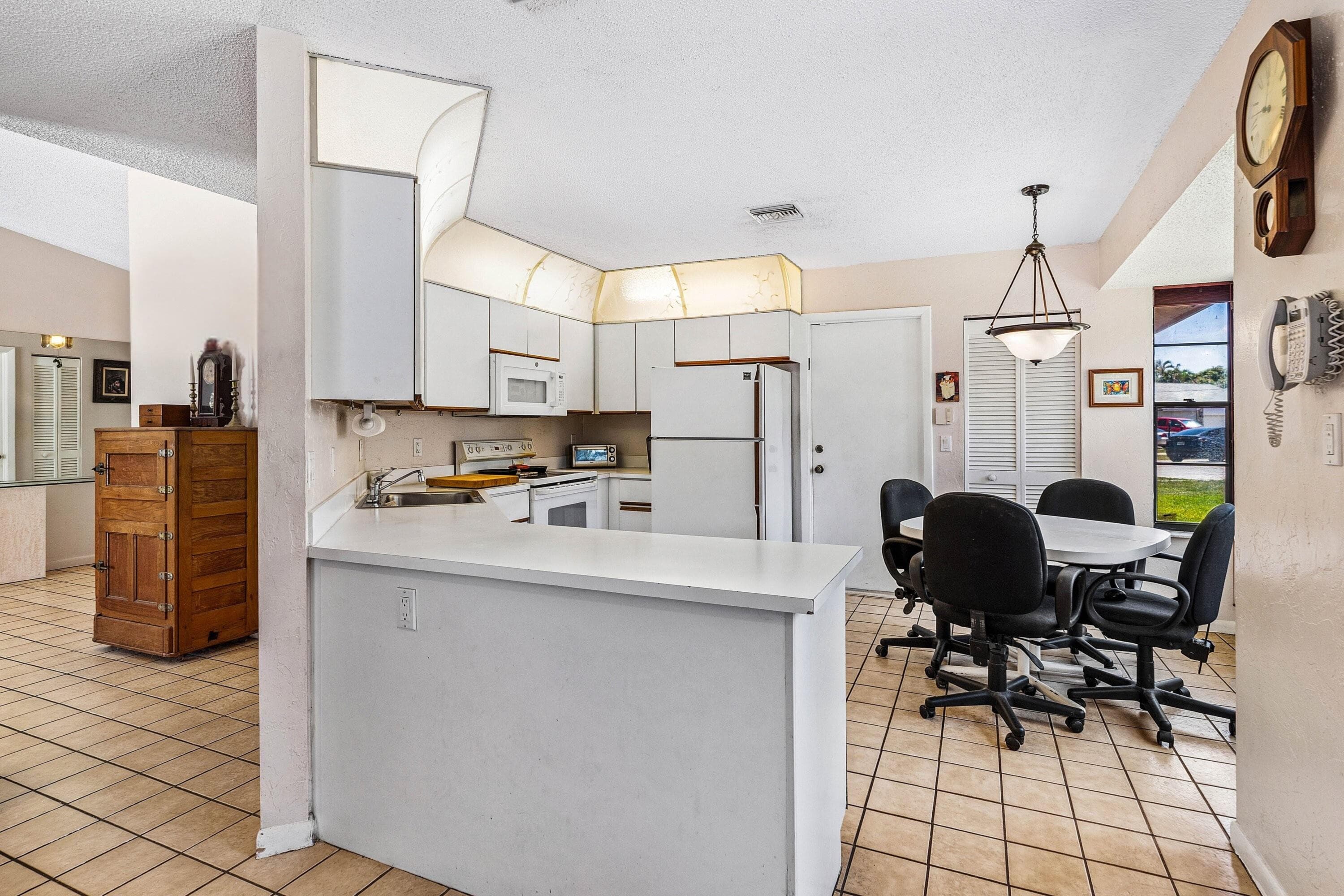 9792 Majorca Place, Boca Raton, FL 33434 — photo 11 of 34