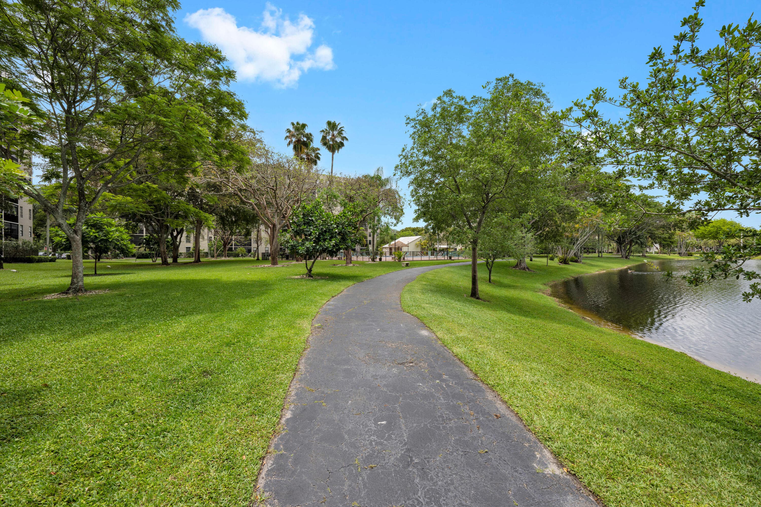 2205 S Cypress Bend Drive 801, Pompano Beach, FL 33069 — photo 17 of 23