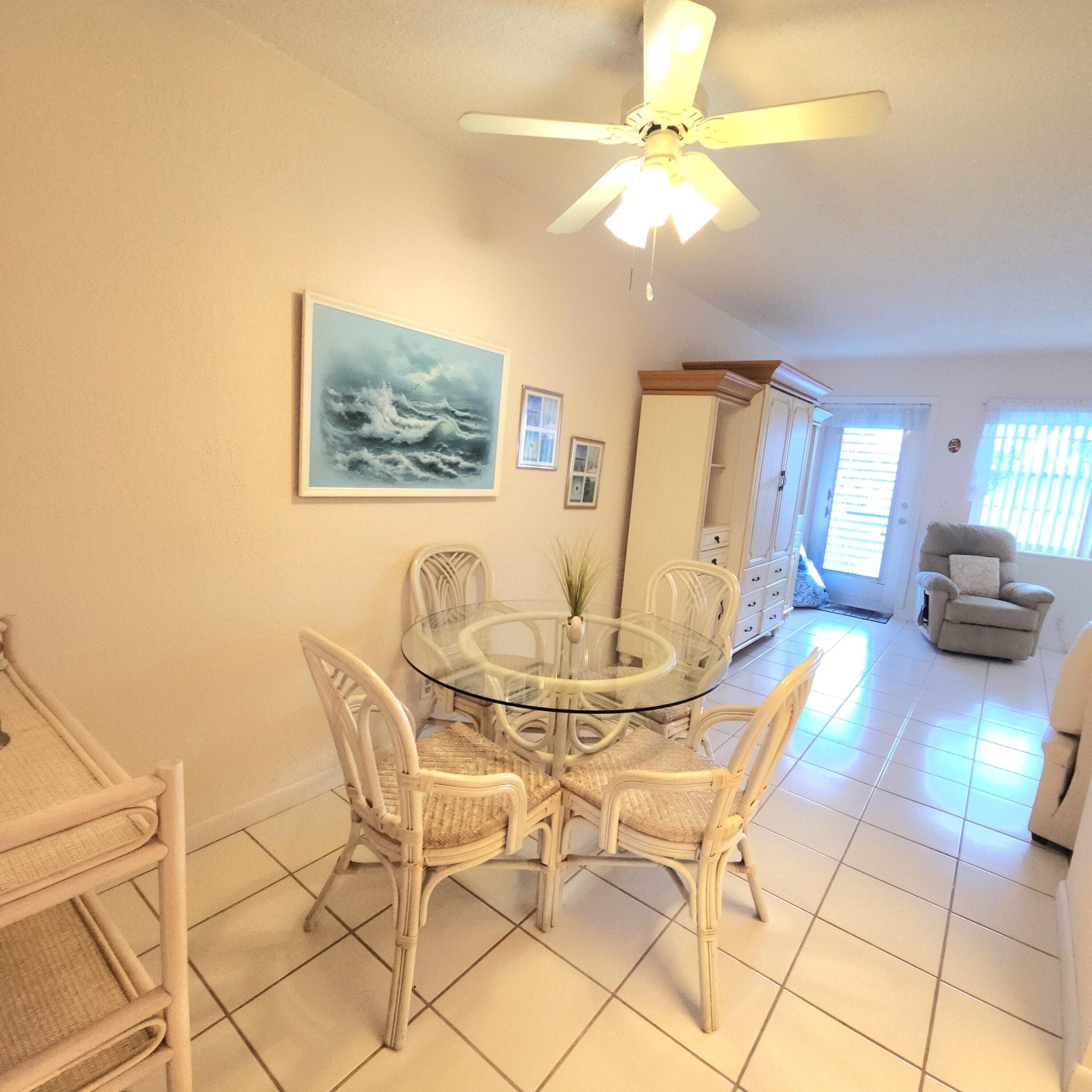 164 Sheffield G, West Palm Beach, FL 33417 — photo 4 of 41