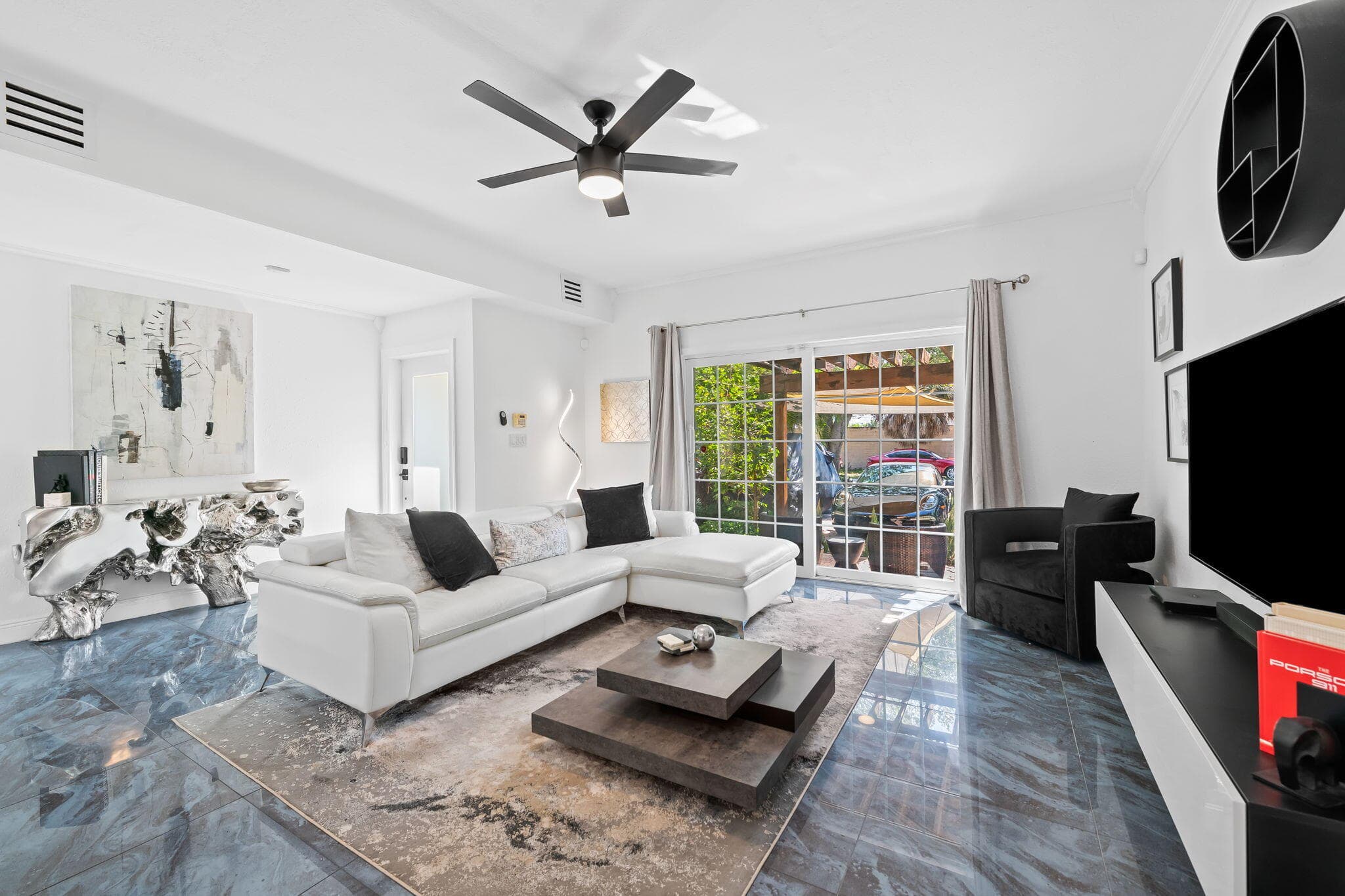 641 NW 1st Avenue, Fort Lauderdale, FL 33311 — photo 6 of 17