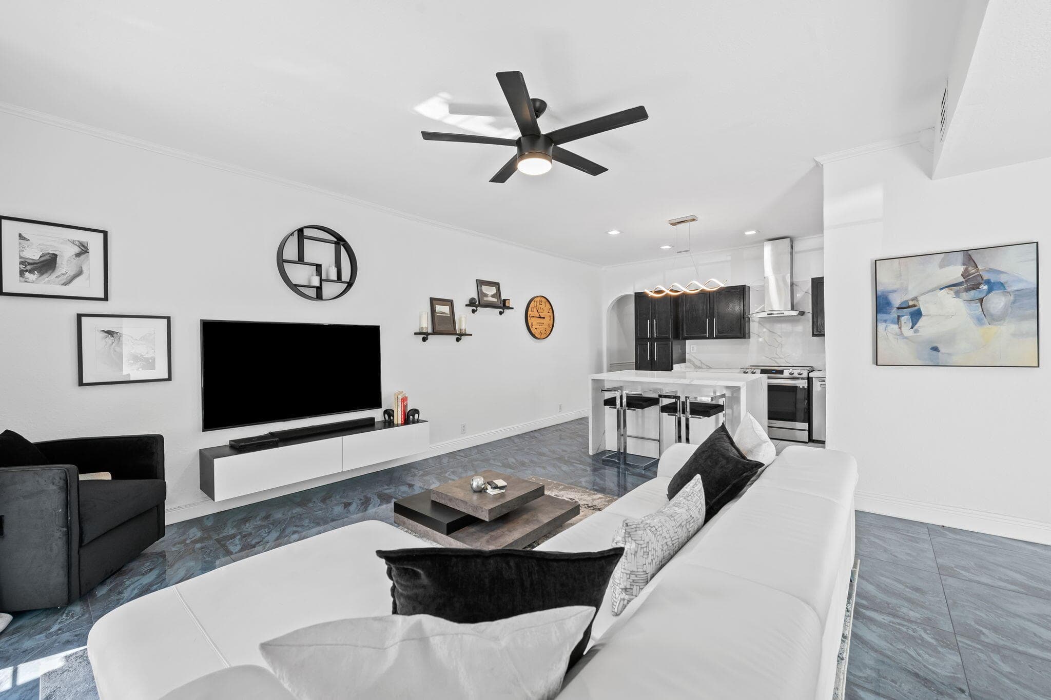 641 NW 1st Avenue, Fort Lauderdale, FL 33311 — photo 3 of 17