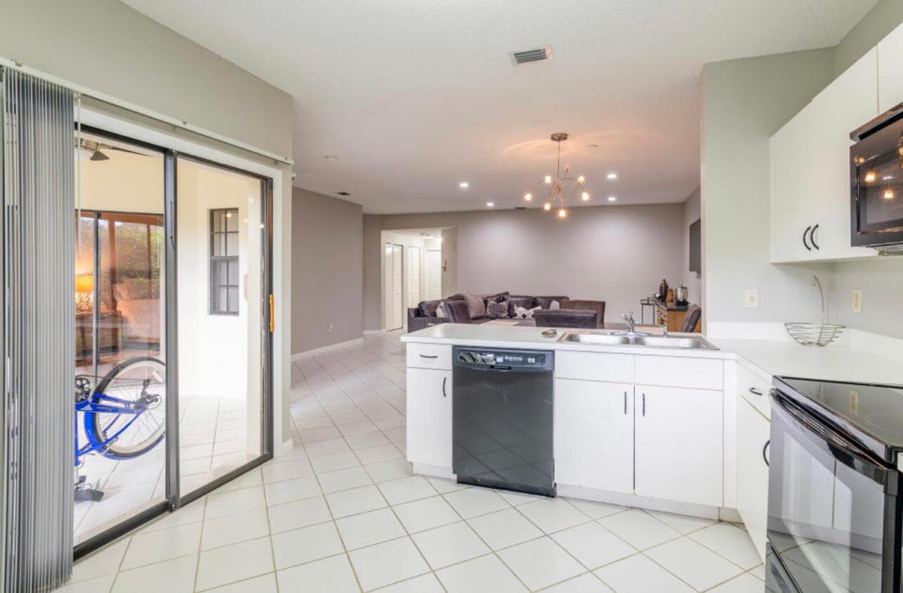 6666 Montego Bay Boulevard E, Boca Raton, FL 33433 — photo 9 of 19