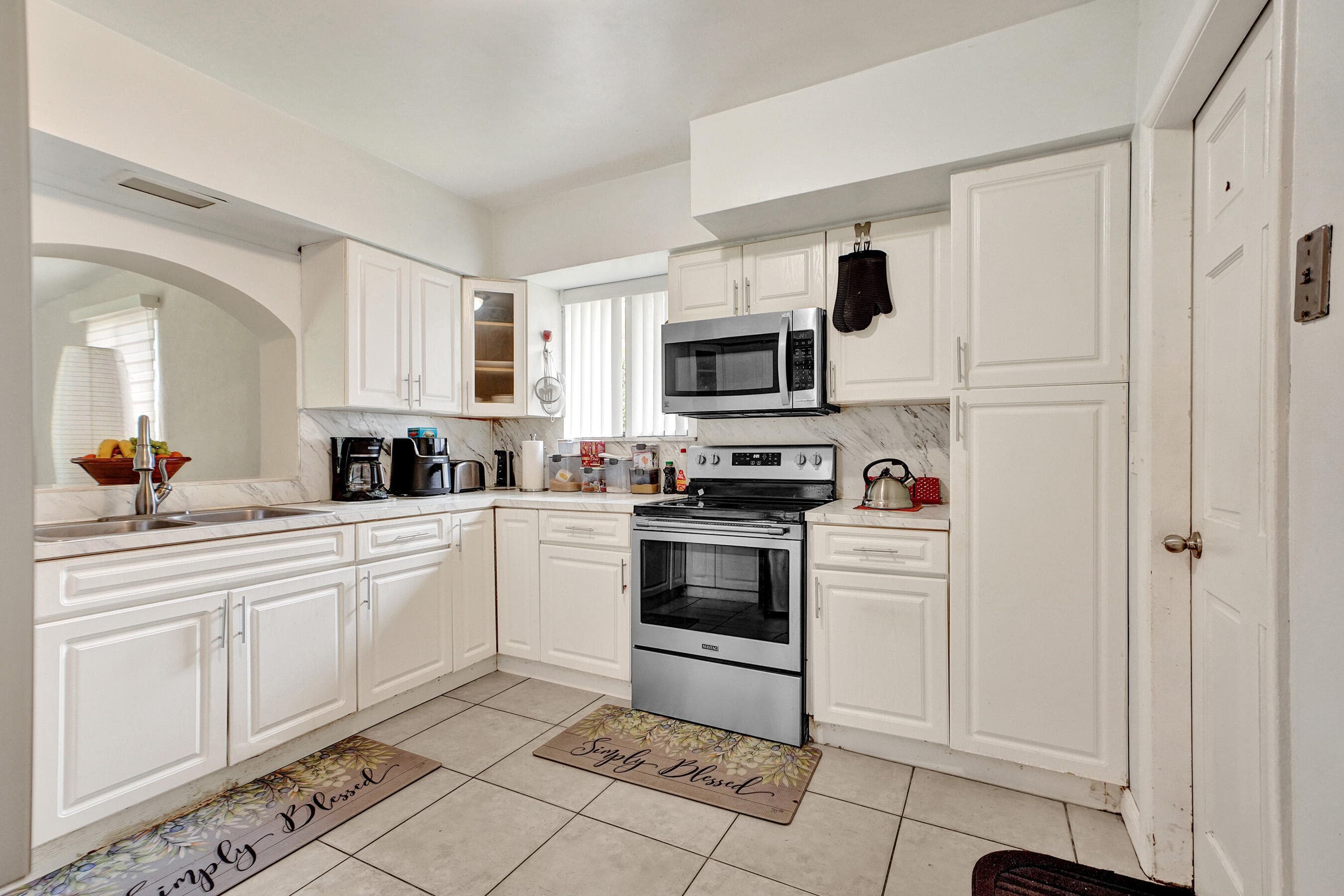 1070 NW 149th Street, Miami, FL 33168 — photo 11 of 29