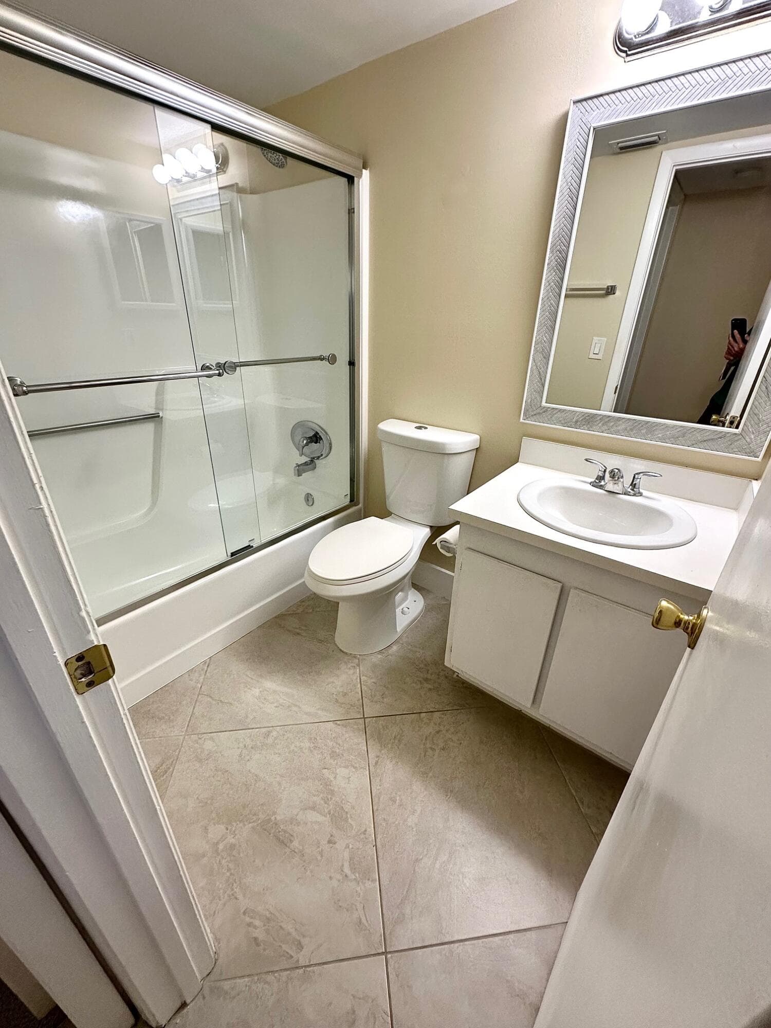 21904 Lake Forest Circle 101, Boca Raton, FL 33433 — photo 9 of 11