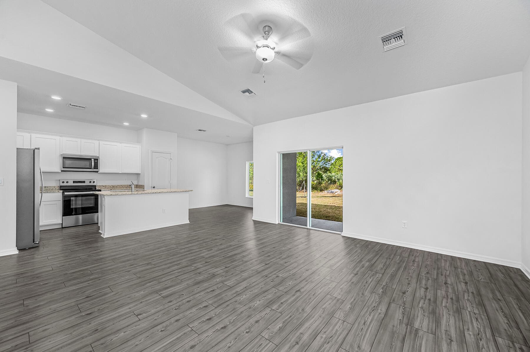 8446 104th Court, Vero Beach, FL 32967 — photo 6 of 17