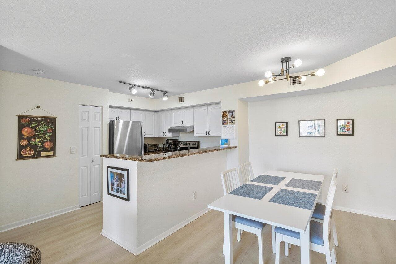 157 Yacht Club Way 206, Hypoluxo, FL 33462 — photo 10 of 39