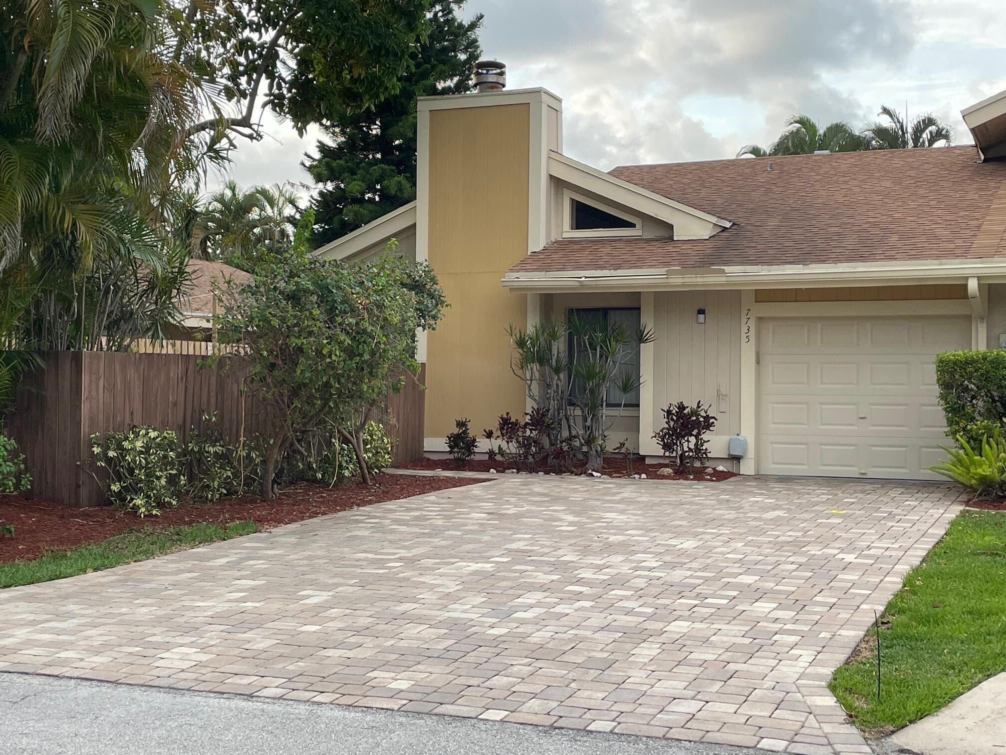 7735 E Kenway Pl Place E, Boca Raton, FL 33433 — photo 1 of 19